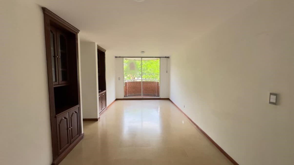 Apartamento en arriendo en Patio Bonito, El Poblado, Medellín — foto 1 de 13