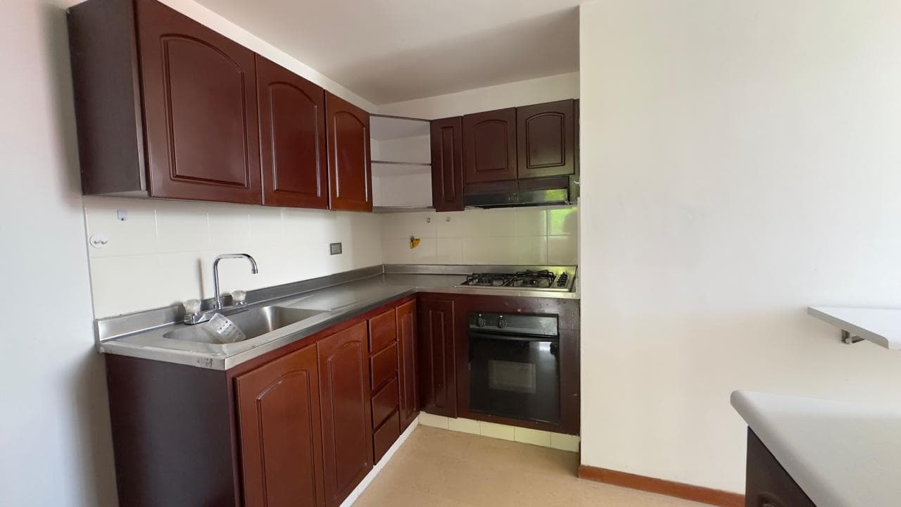 Apartamento en arriendo en Medellín — foto 3 de 13