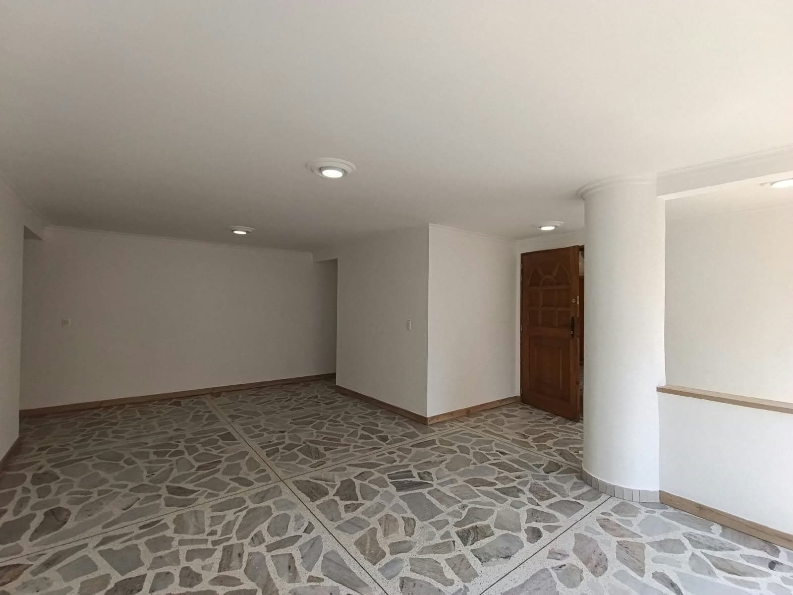 Apartamento en arriendo en Conquistadores, Laureles, Medellín — foto 3 de 16