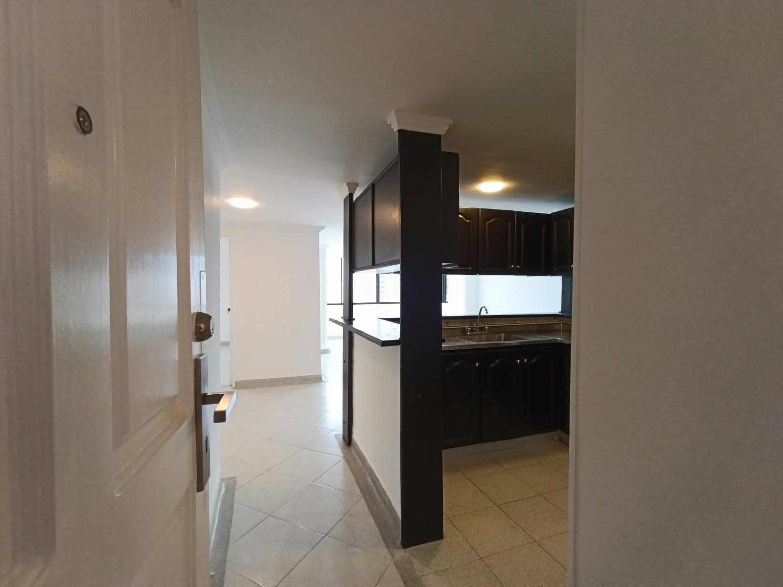 Apartamento en arriendo en Conquistadores, Laureles, Medellín — foto 2 de 15