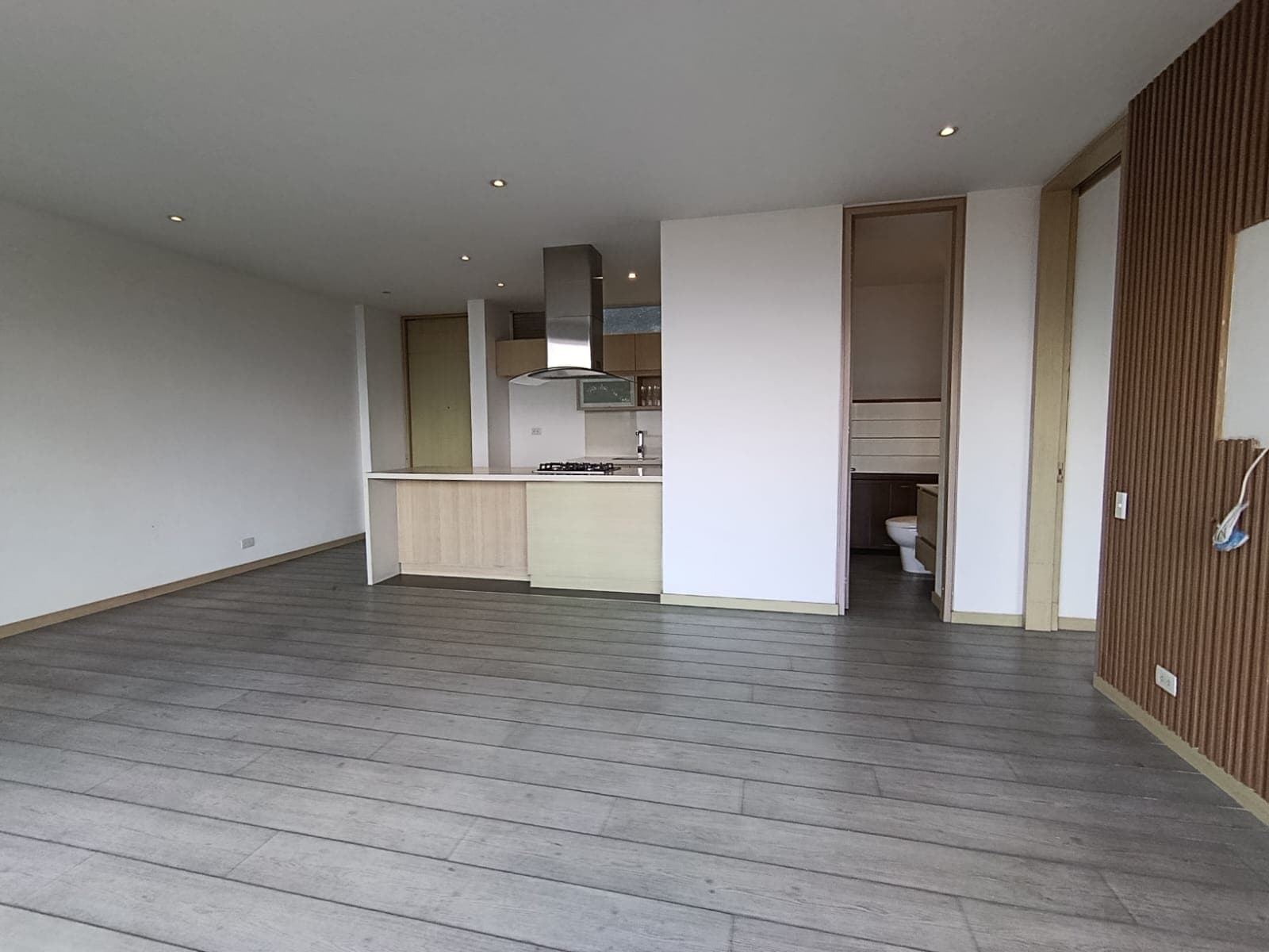 Apartaestudio en arriendo en Altos del Poblado Cola del Zorro, Medellín — foto 4 de 19