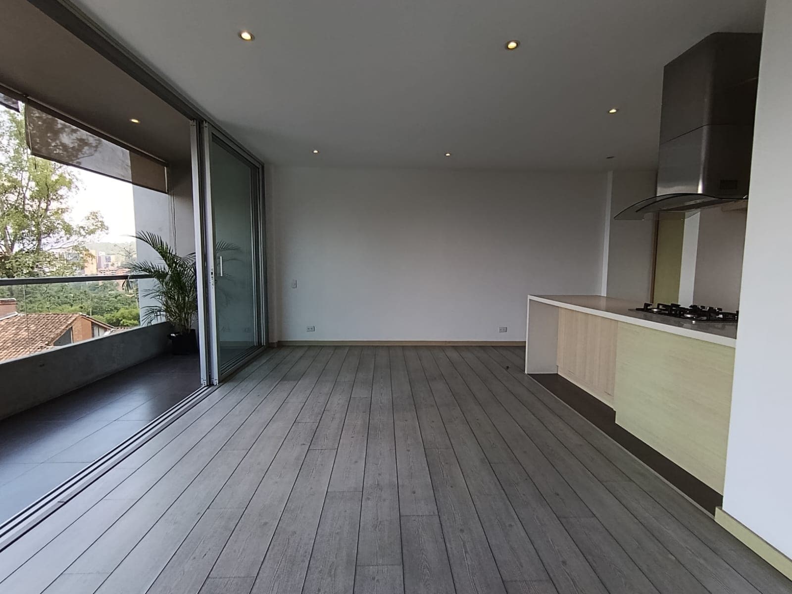 Apartaestudio en arriendo en Altos del Poblado Cola del Zorro, Medellín — foto 5 de 19
