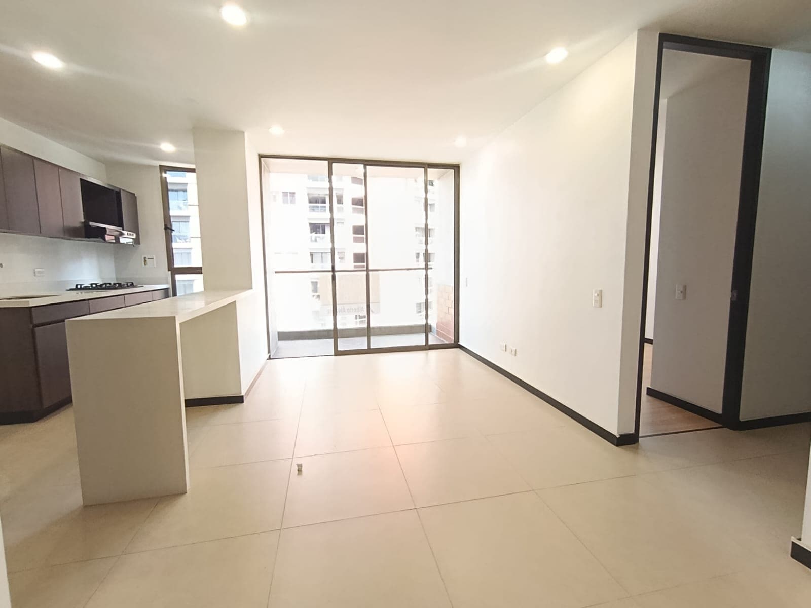 Apartamento en arriendo en Medellín — foto 3 de 12