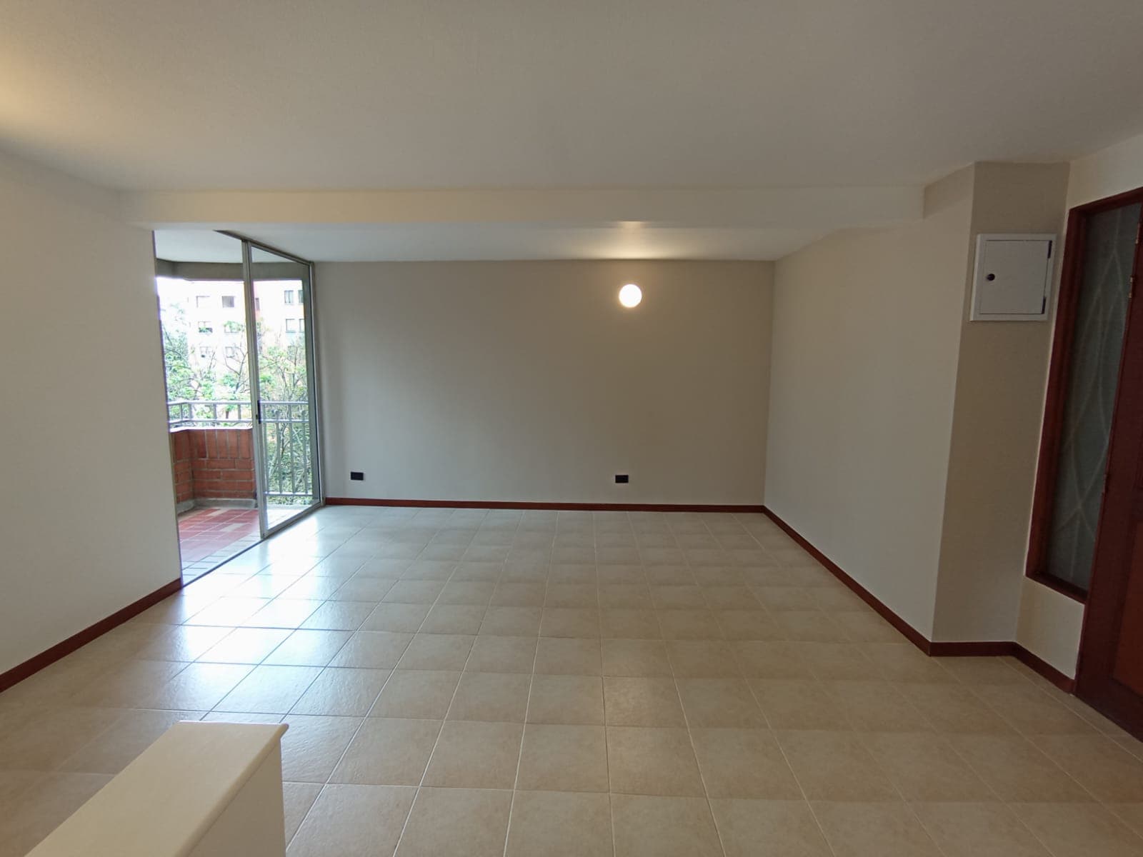Apartamento en arriendo en Santa María de los Ángeles, El Poblado, Medellín — foto 2 de 16