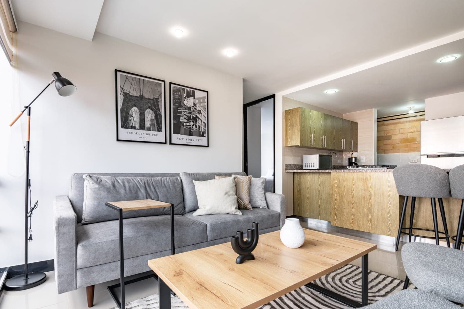 Apartamento en arriendo en Loma de los Parra, El Poblado, Medellín — foto 4 de 12
