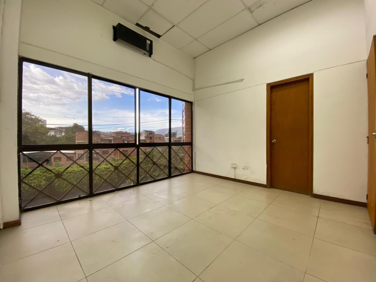 Bodega en arriendo en La Troja, La Estrella — foto 1 de 19