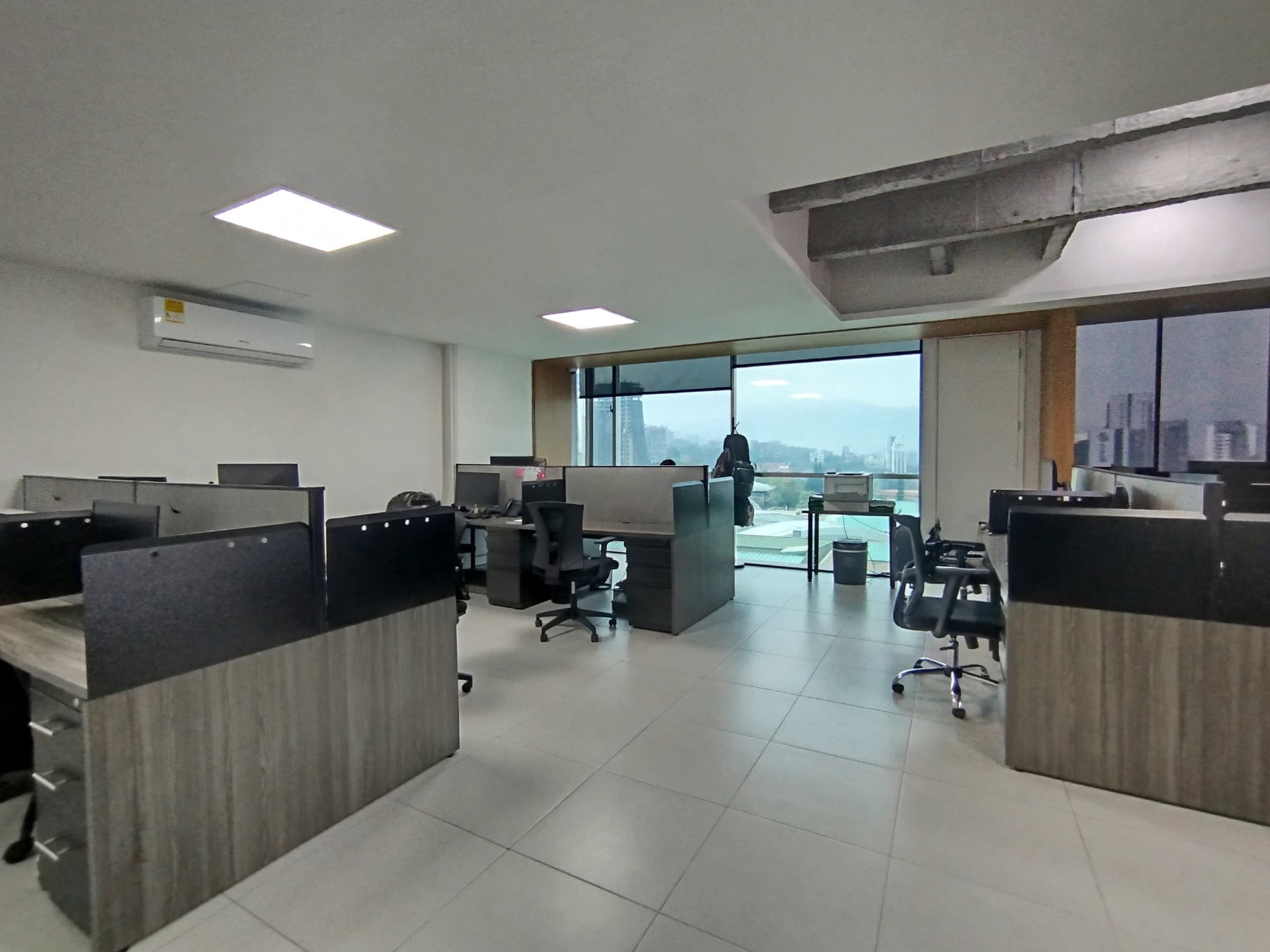 Oficina en arriendo en Los Balsos, Poblado, Medellín — foto 2 de 13