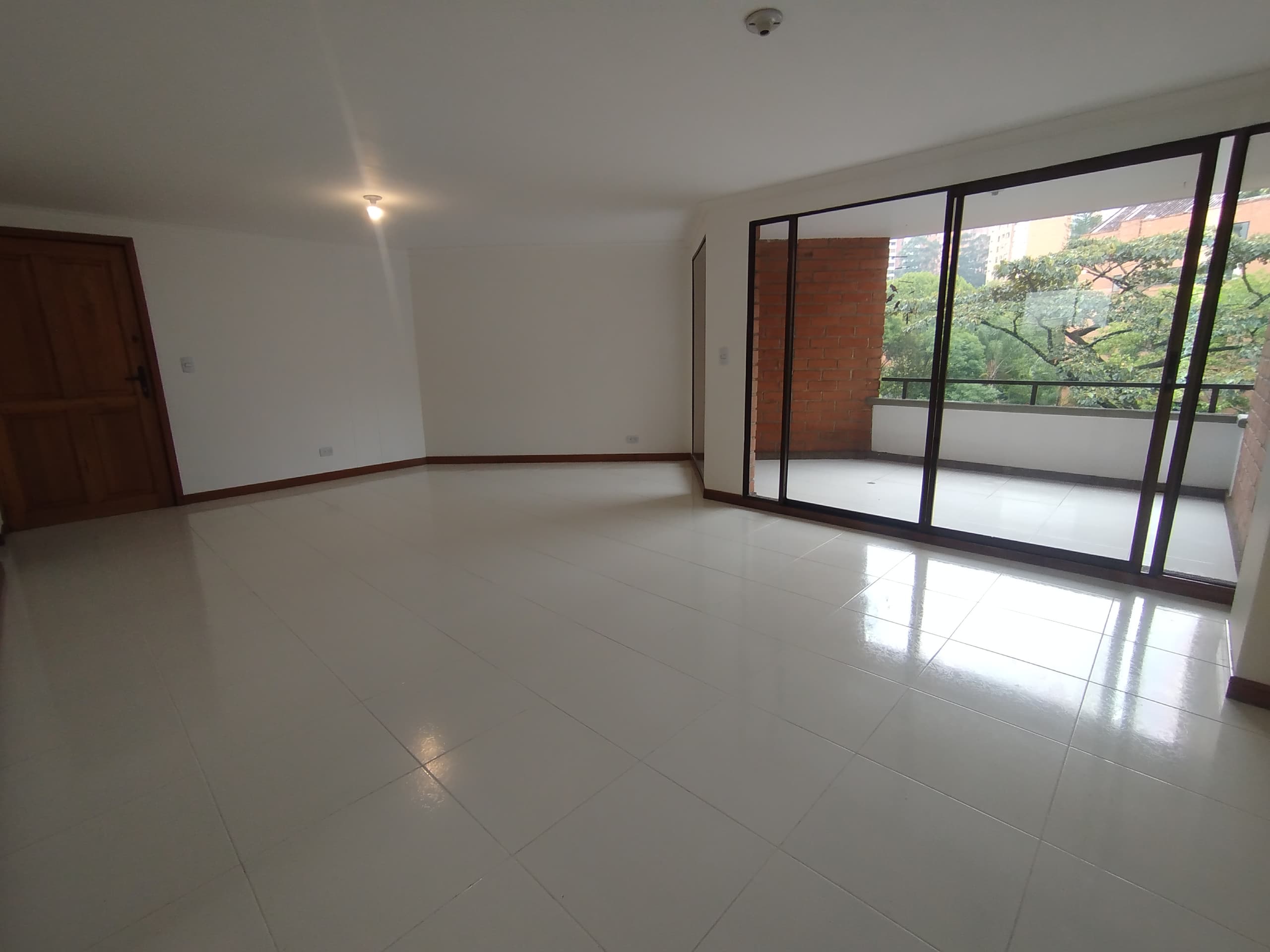 Apartamento en arriendo en Transversal Inferior, Poblado, Medellín — foto 3 de 20