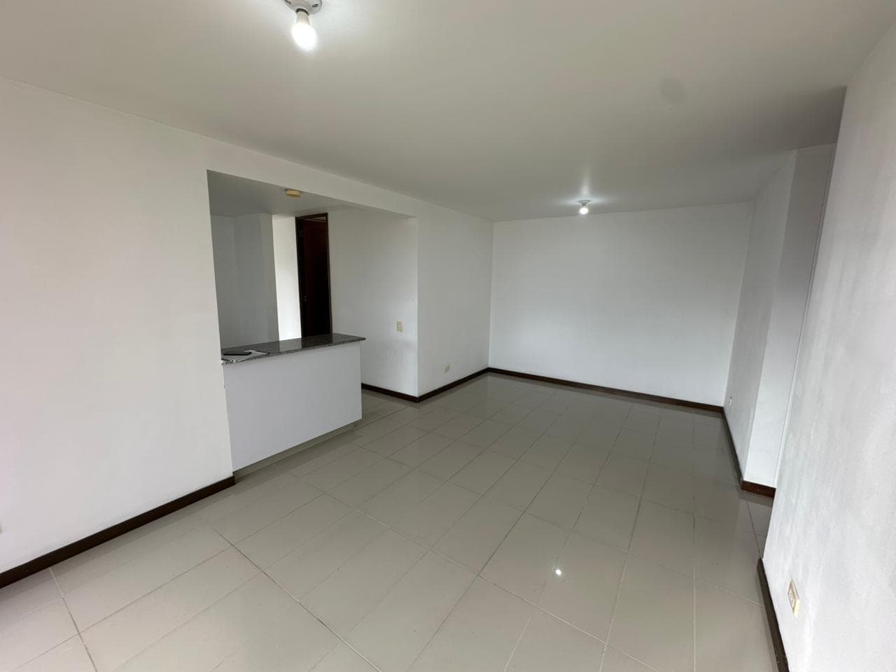 Apartamento en arriendo en Loma Del Barro, Envigado — foto 3 de 18