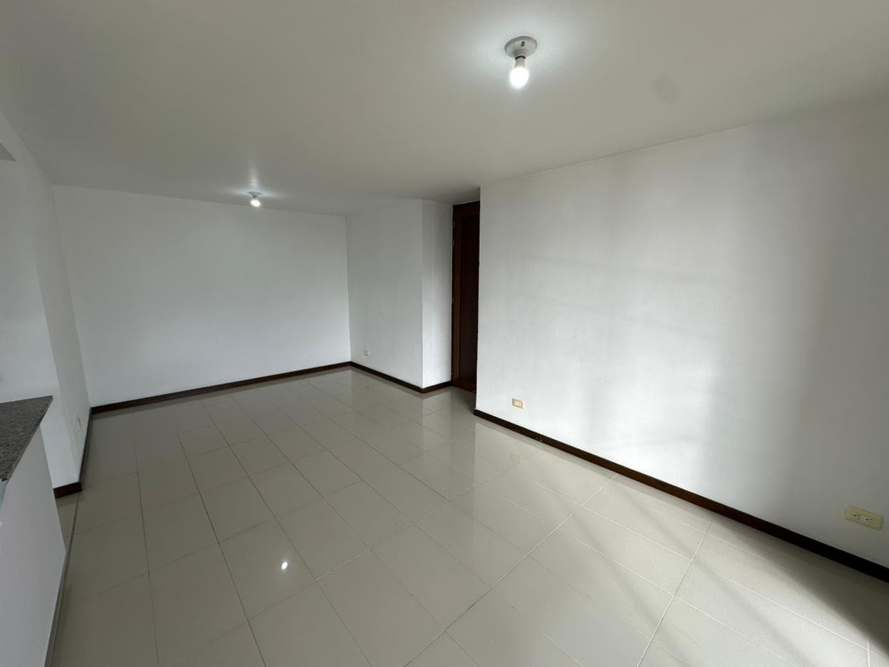 Apartamento en arriendo en Loma Del Barro, Envigado — foto 4 de 18