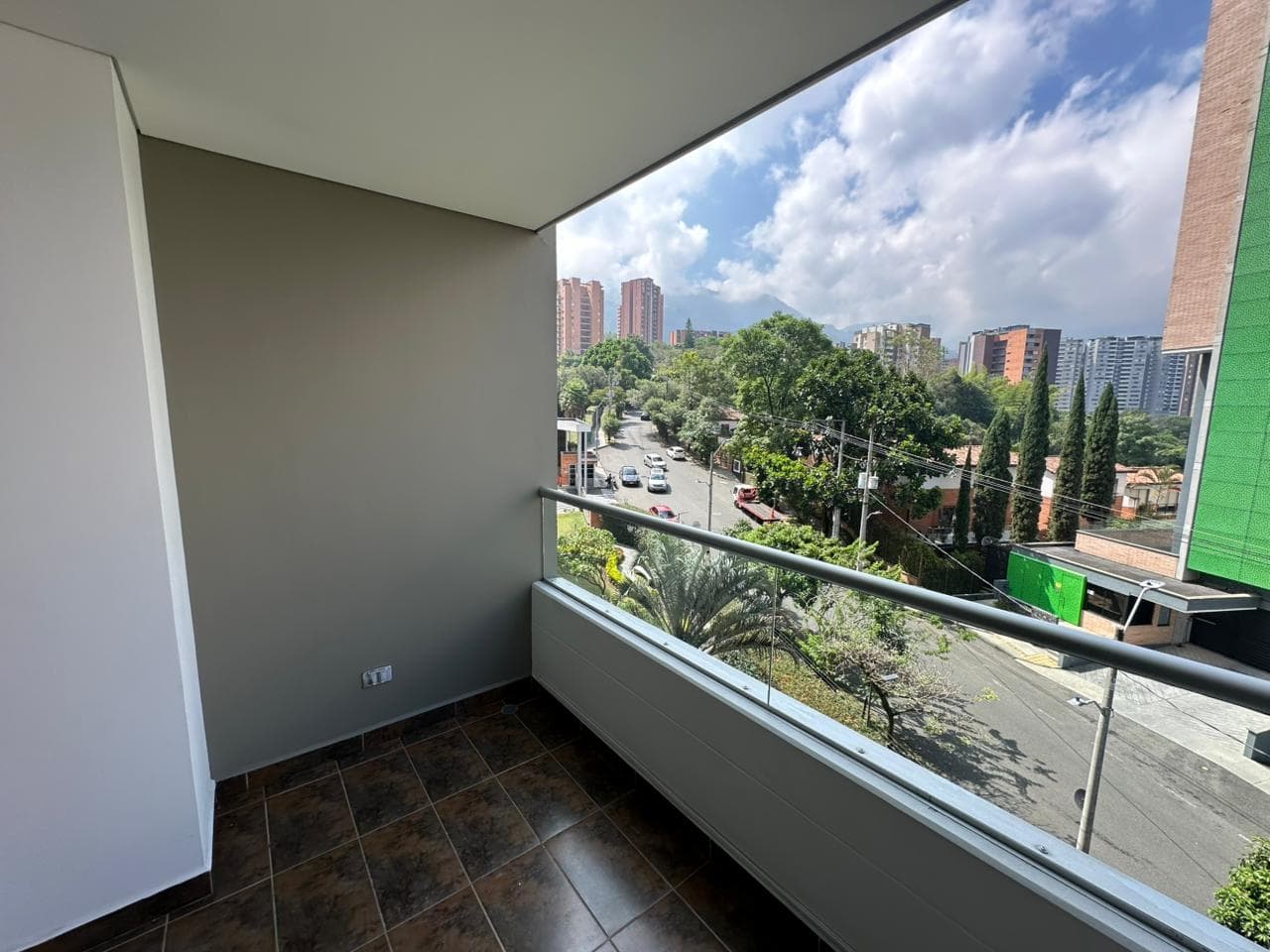 Apartamento en arriendo en El Esmeraldal, Envigado — foto 3 de 14