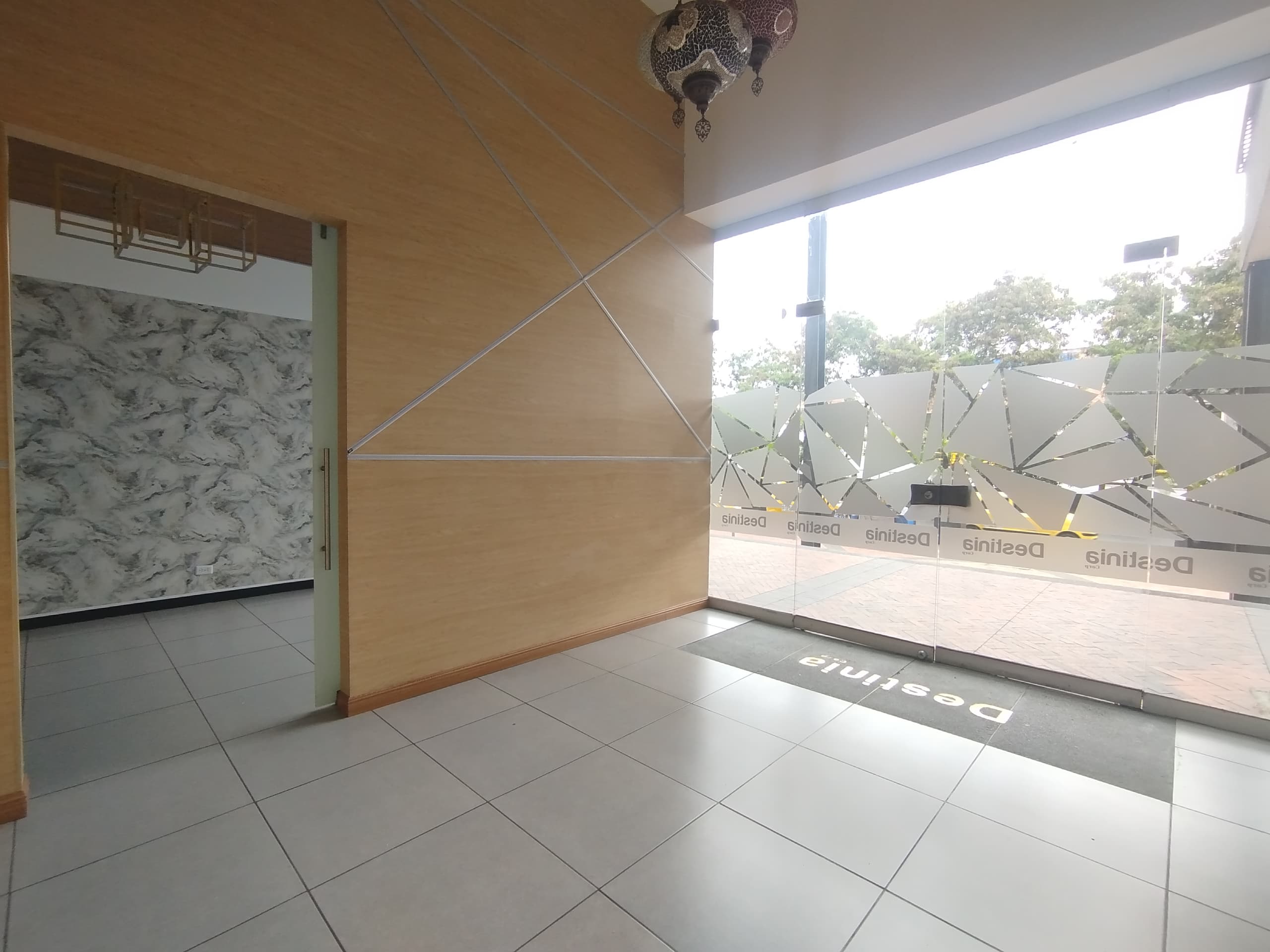Local en arriendo en Barrio Colombia, Poblado, Medellín — foto 2 de 16