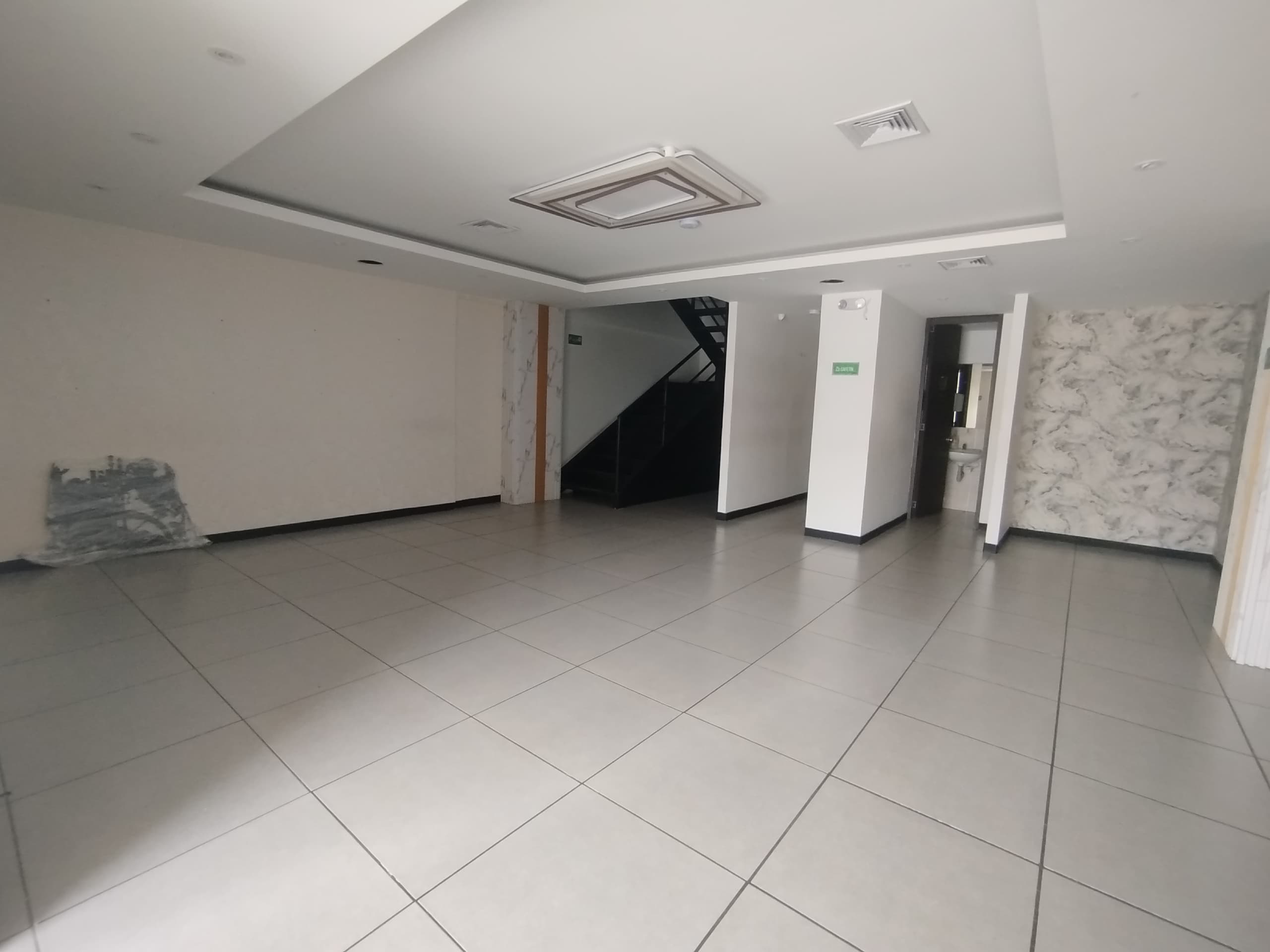Local en arriendo en Barrio Colombia, Poblado, Medellín — foto 5 de 16