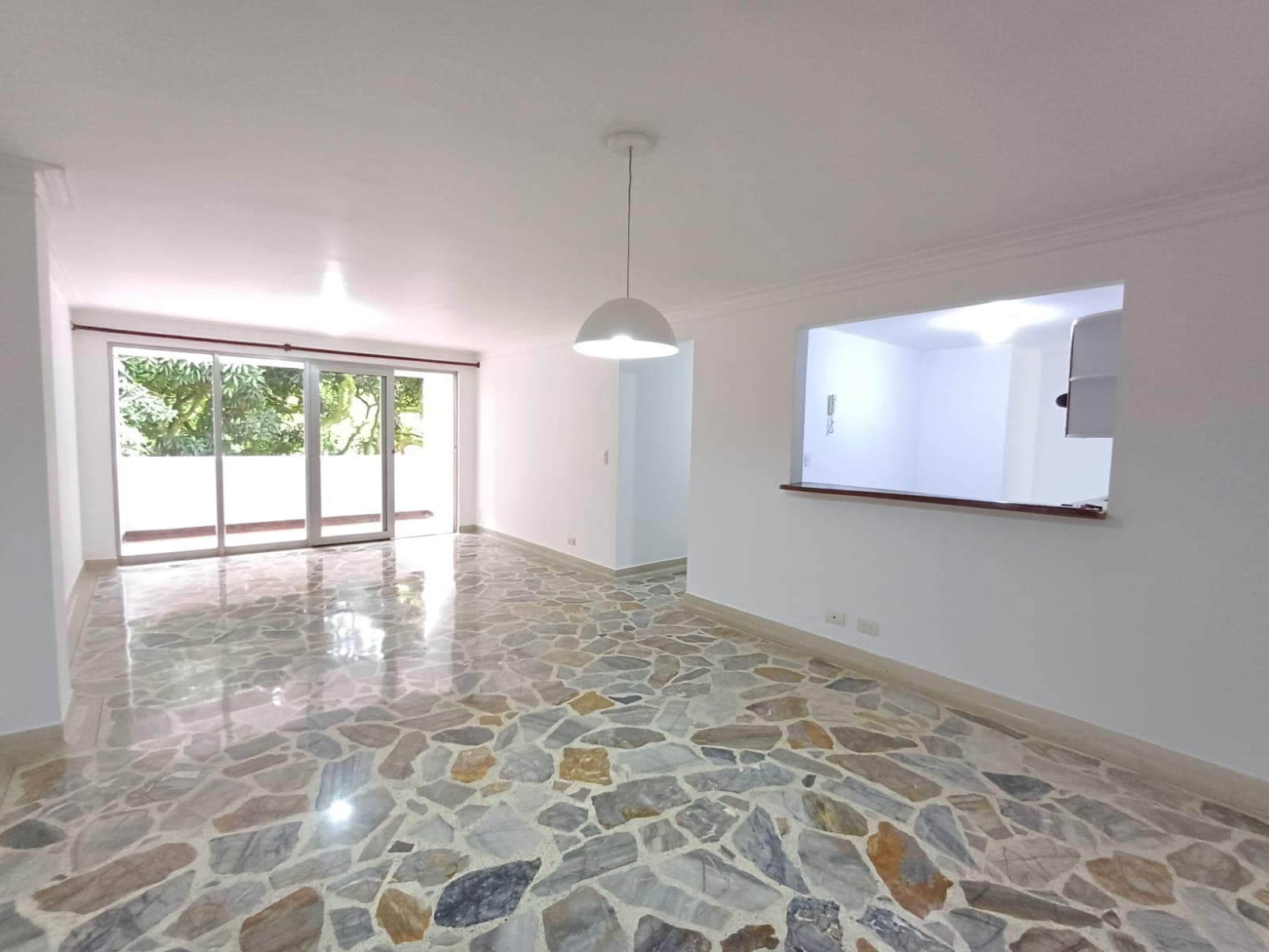Apartamento en arriendo en Castropol, Poblado, Medellín — foto 3 de 20