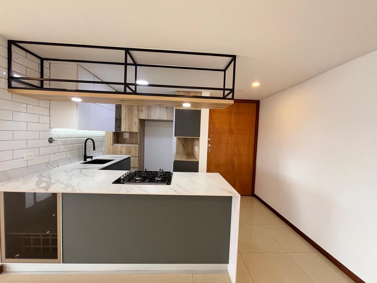Apartamento en arriendo en Los Gonzalez, Poblado, Medellín — foto 3 de 20