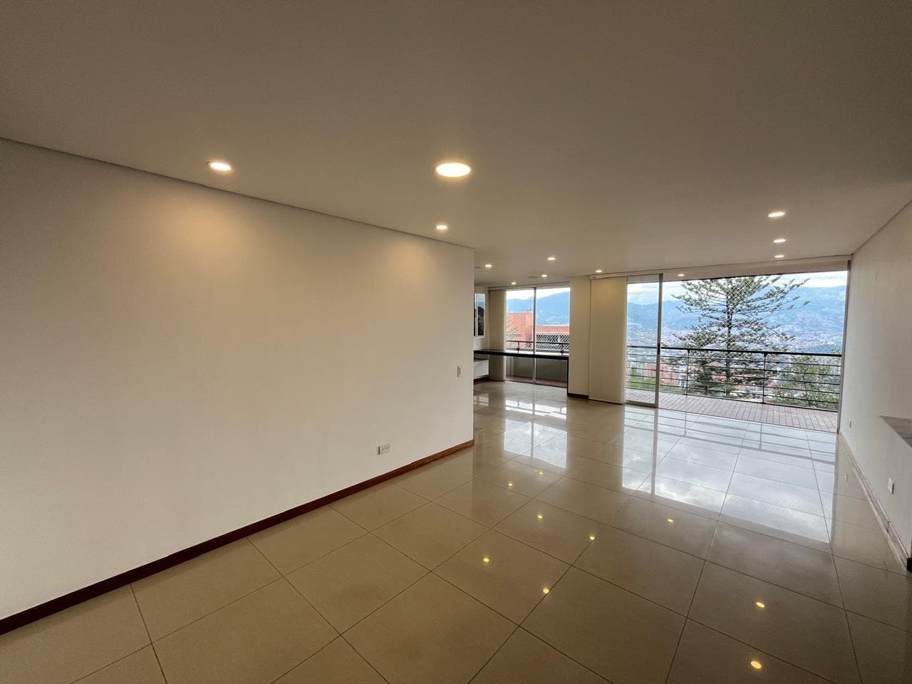 Apartamento en arriendo en Los Gonzalez, Poblado, Medellín — foto 4 de 20