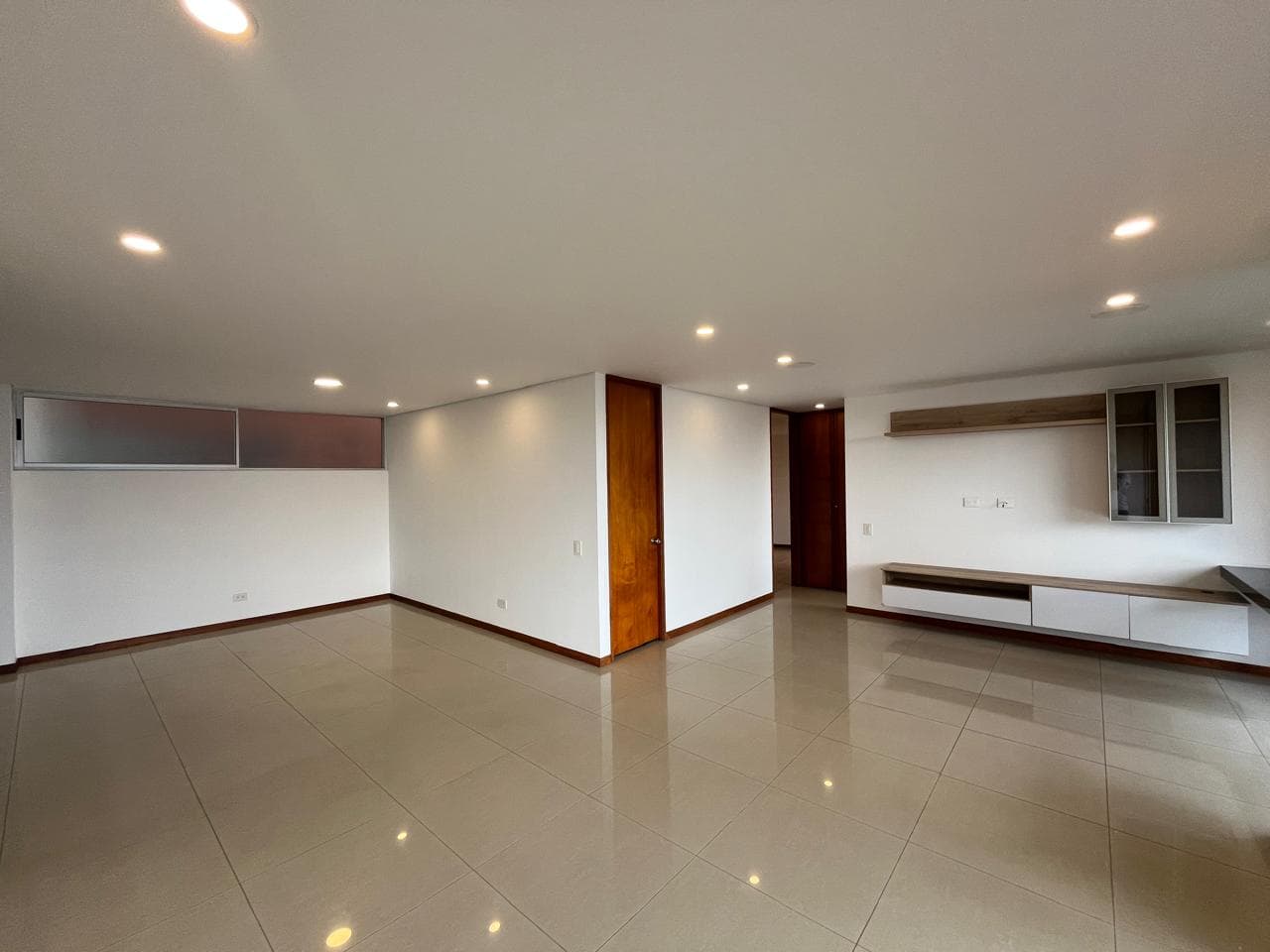 Apartamento en arriendo en Los Gonzalez, Poblado, Medellín — foto 5 de 20