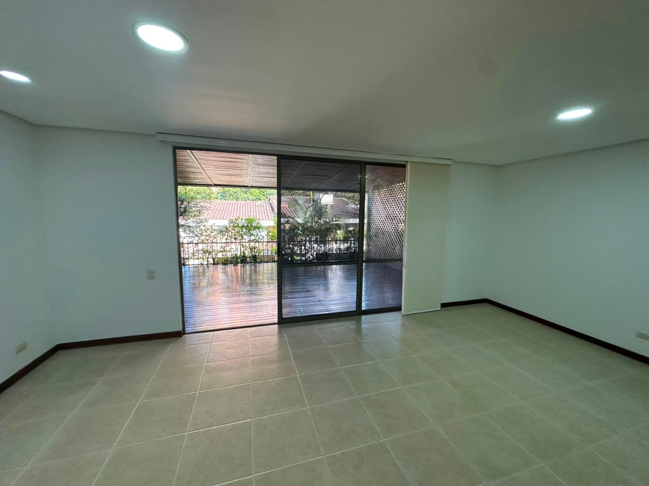 Casa Vivienda en arriendo en Loma De Los Benedictinos, Envigado — foto 4 de 18
