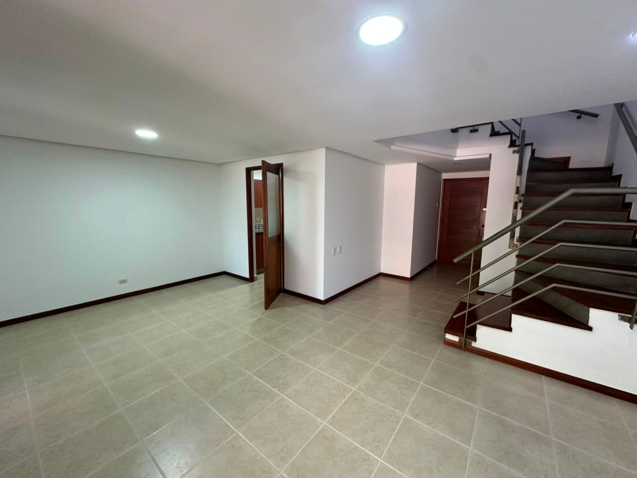 Casa Vivienda en arriendo en Loma De Los Benedictinos, Envigado — foto 5 de 18