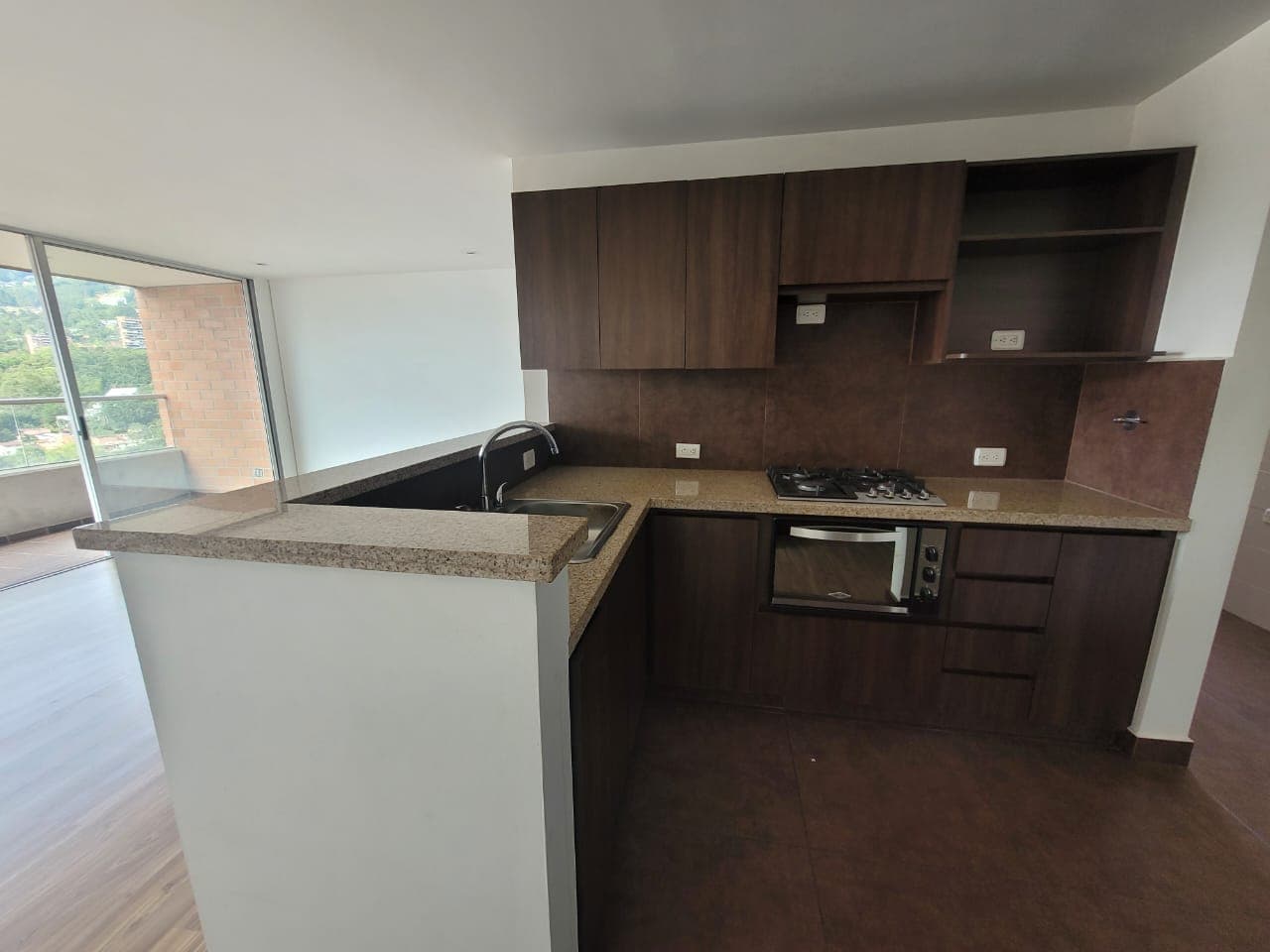 Apartamento en arriendo en El Esmeraldal, Envigado — foto 2 de 15