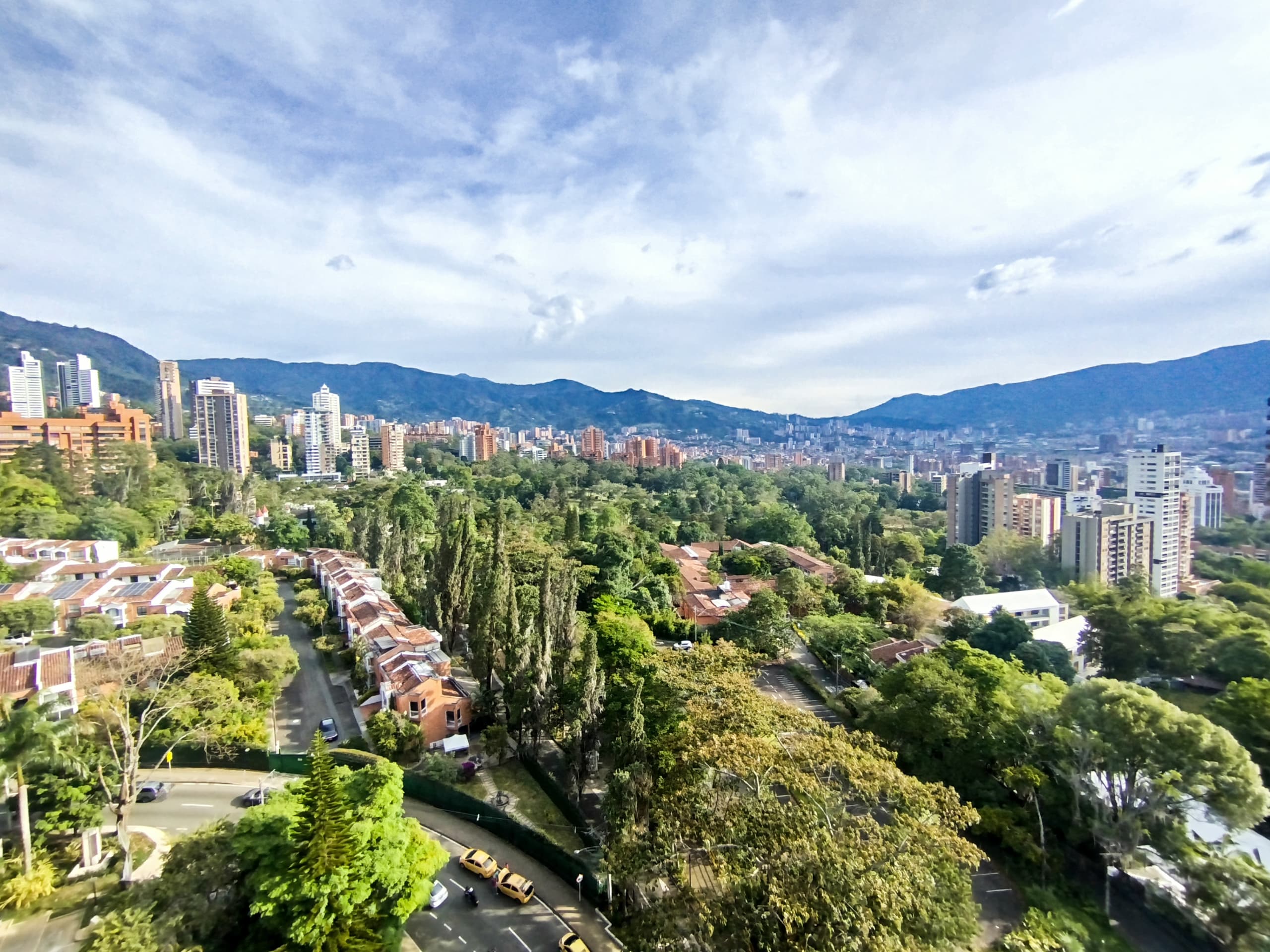 Apartamento en arriendo en Los Balsos, Poblado, Medellín — foto 2 de 20