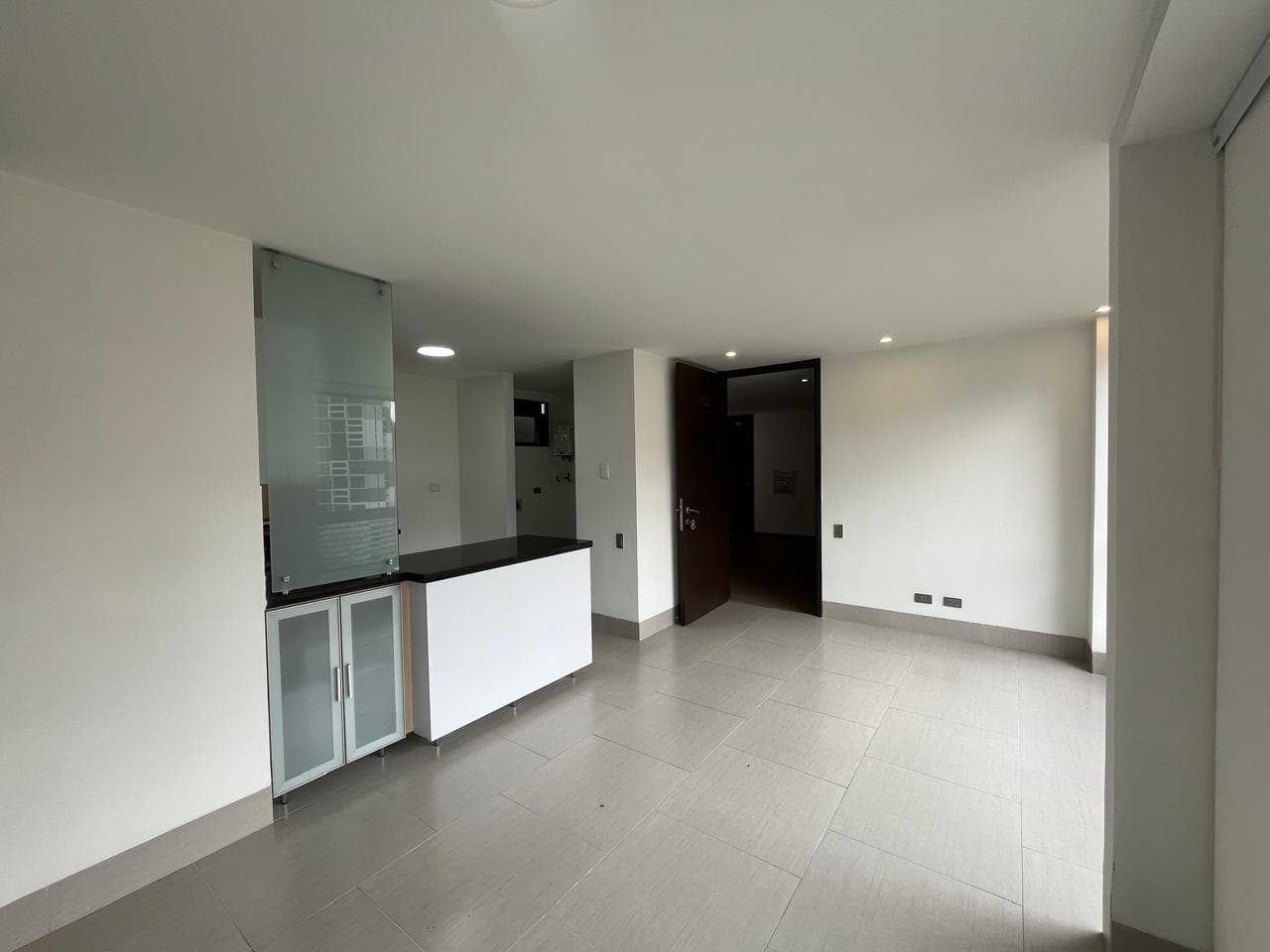 Apartamento en arriendo en Las Lomas, Poblado, Medellín — foto 2 de 19