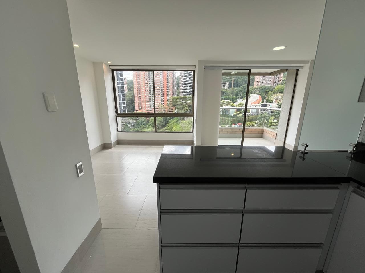 Apartamento en arriendo en Las Lomas, Poblado, Medellín — foto 5 de 19