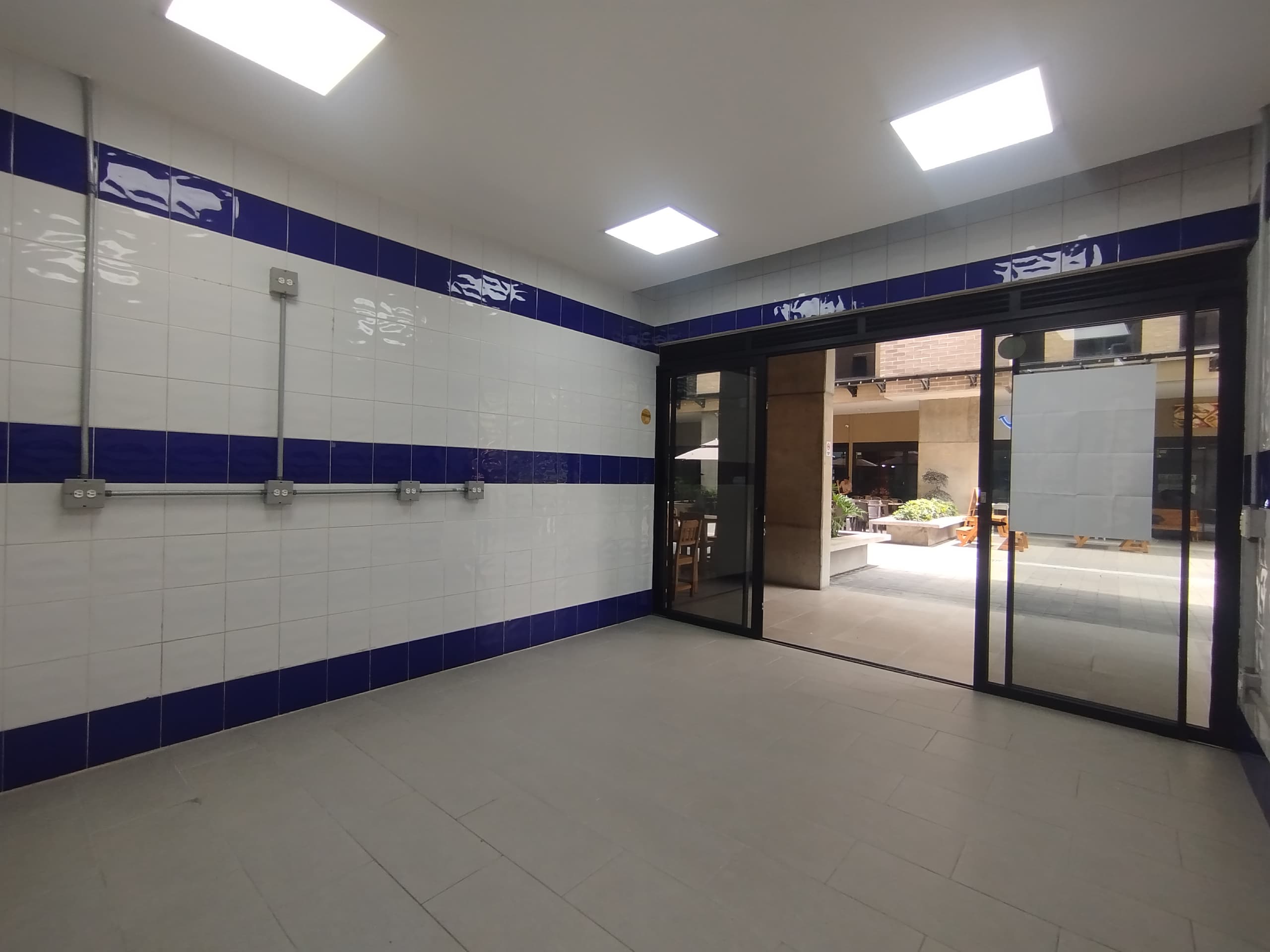 Local en arriendo en La Aguacatala, Poblado, Medellín — foto 3 de 14