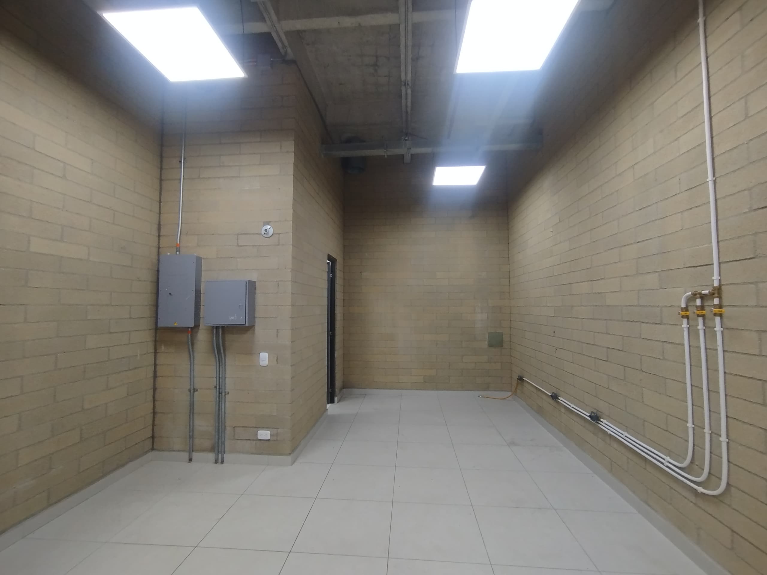 Local en arriendo en La Aguacatala, Poblado, Medellín — foto 4 de 11