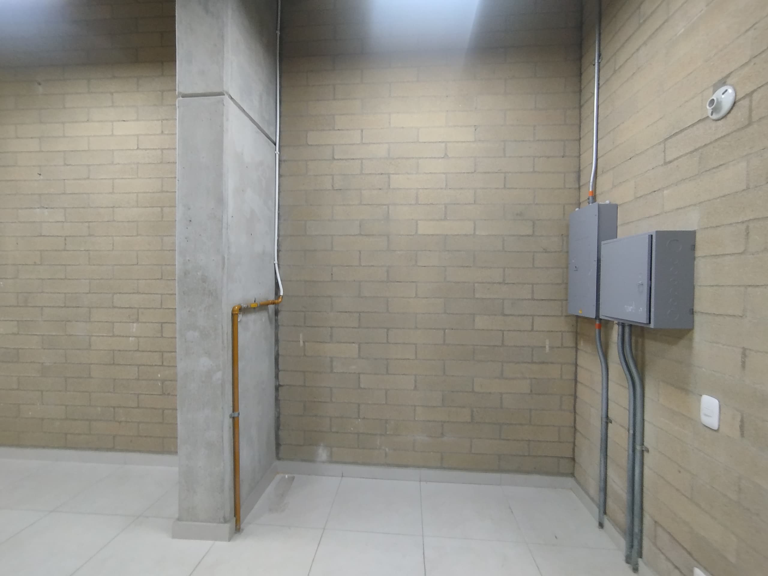 Local en arriendo en La Aguacatala, Poblado, Medellín — foto 5 de 11