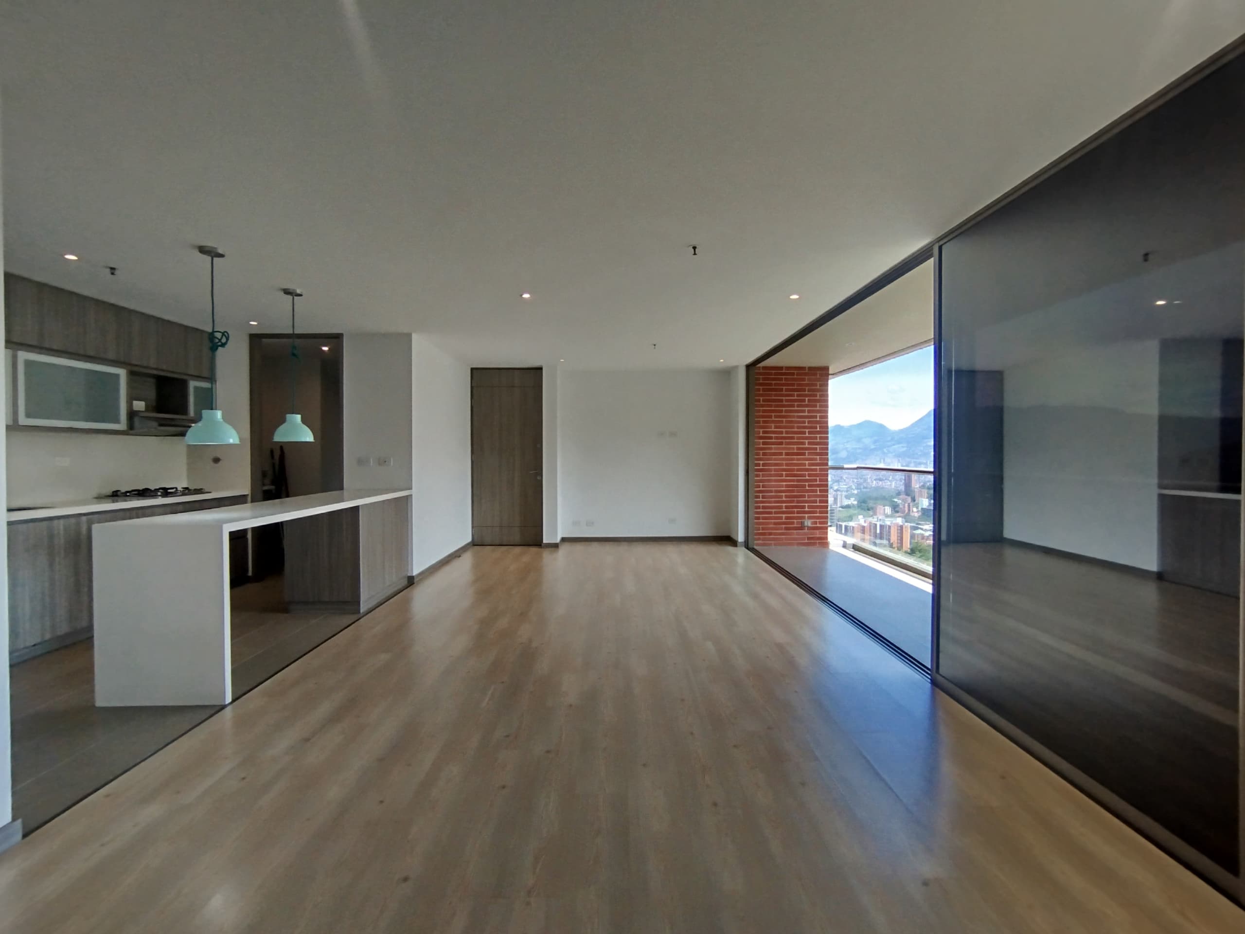 Apartamento en arriendo en La Cola Del Zorro, Poblado, Medellín — foto 2 de 20