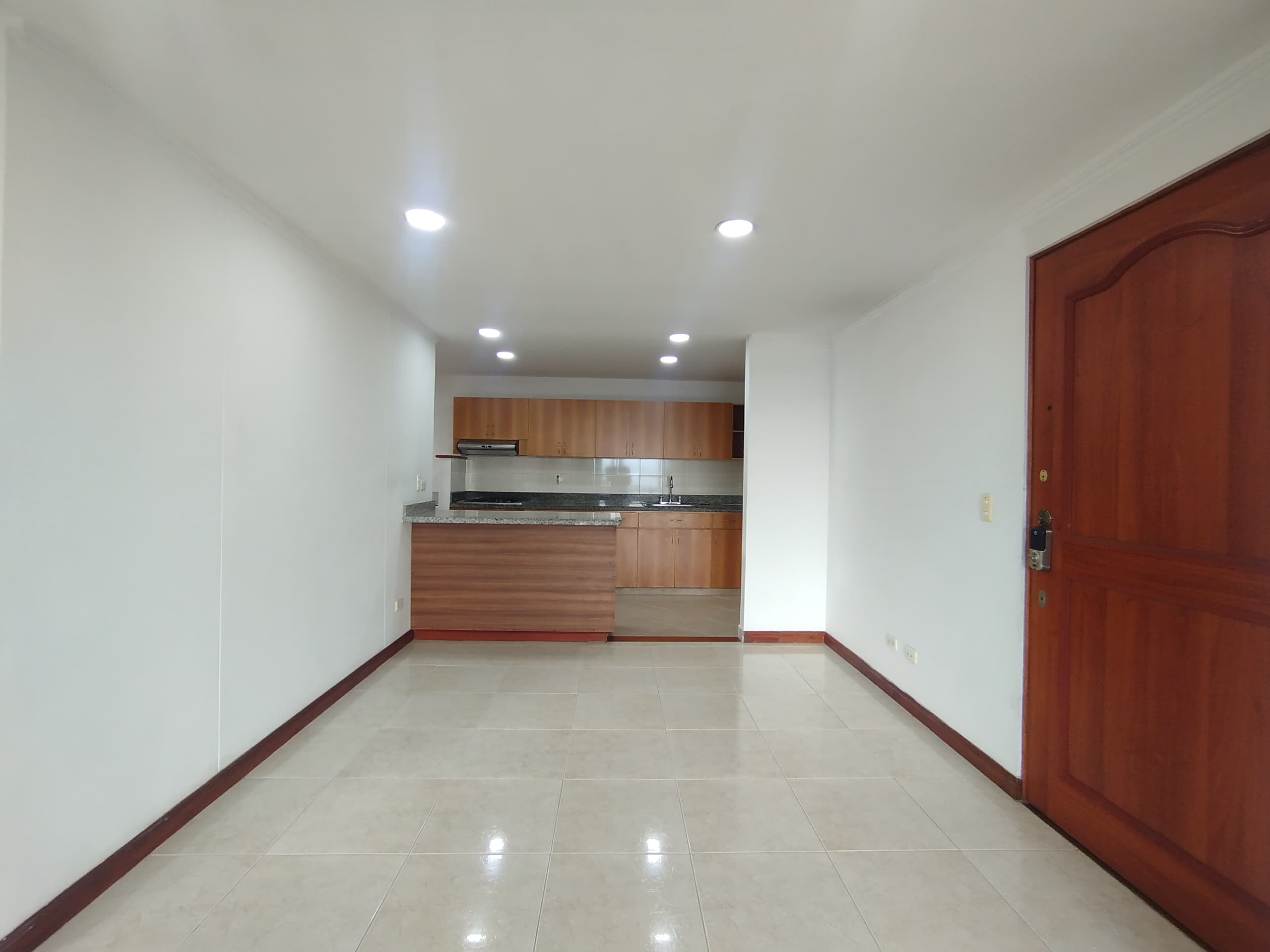 Apartamento en arriendo en Transversal Inferior, Poblado, Medellín — foto 3 de 20