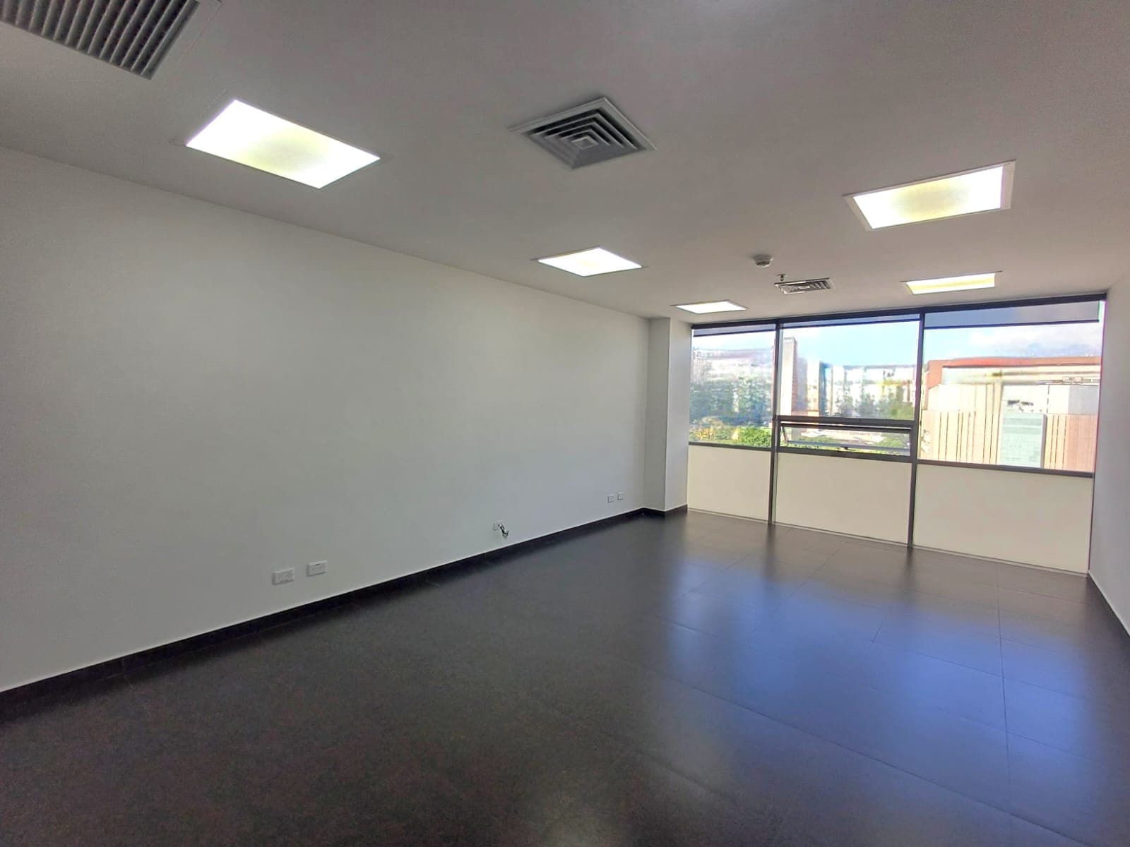Oficina en arriendo en Las Vegas, Envigado — foto 2 de 13