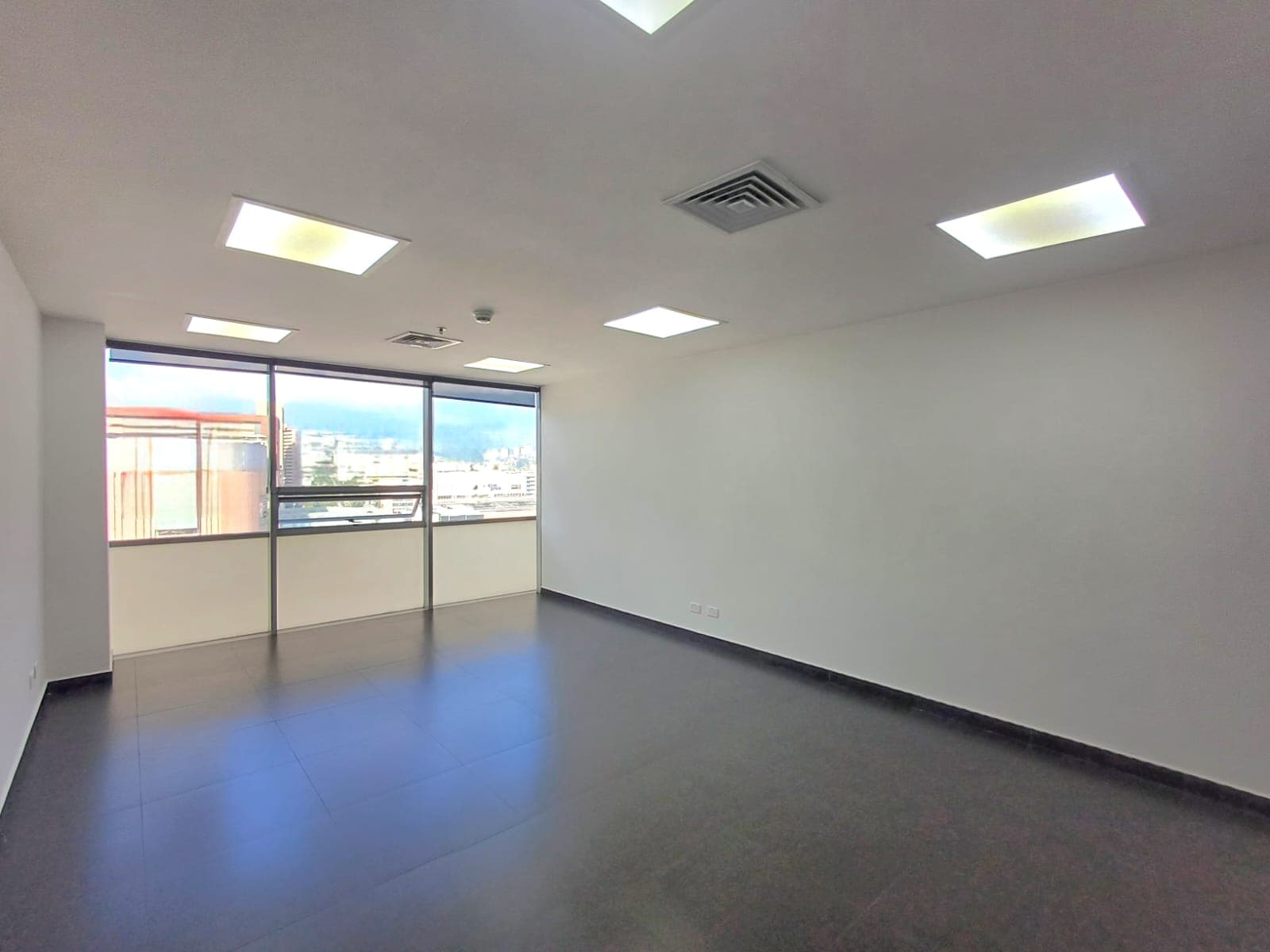 Oficina en arriendo en Las Vegas, Envigado — foto 3 de 13