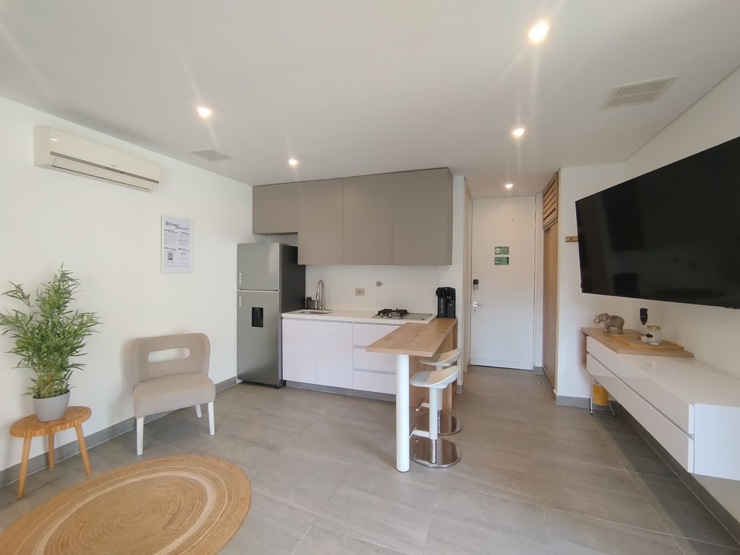 Apartamento en arriendo en Provenza, Poblado, Medellín — foto 1 de 13