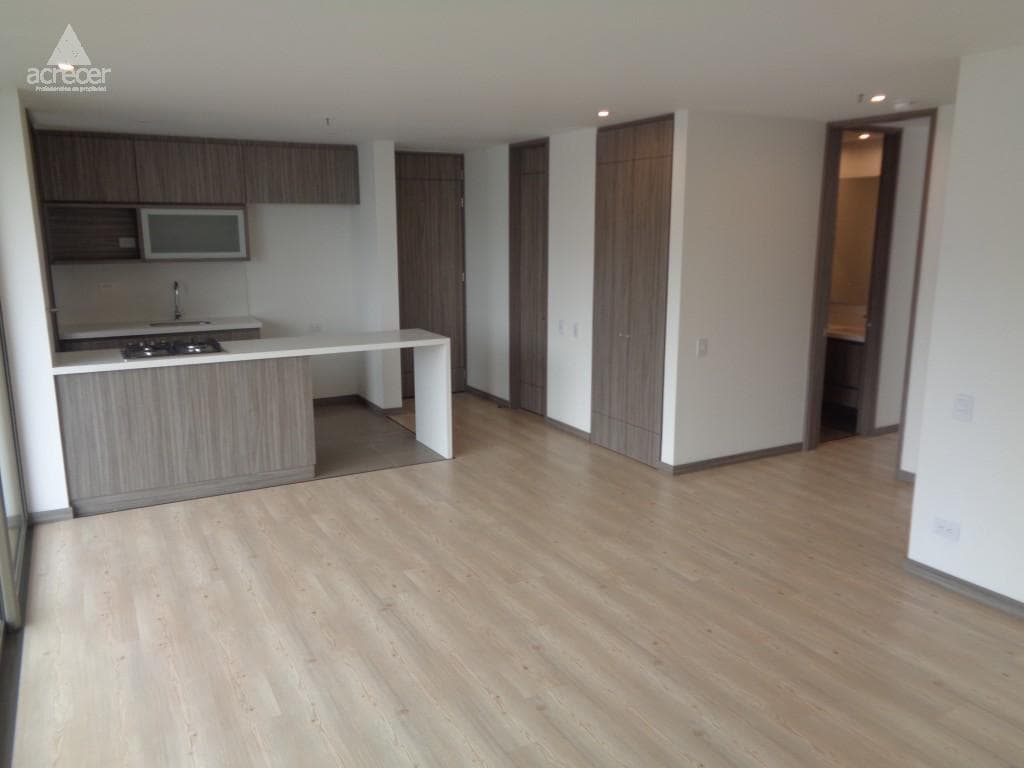 Apartamento en arriendo en La Cola Del Zorro, Poblado, Medellín — foto 2 de 20