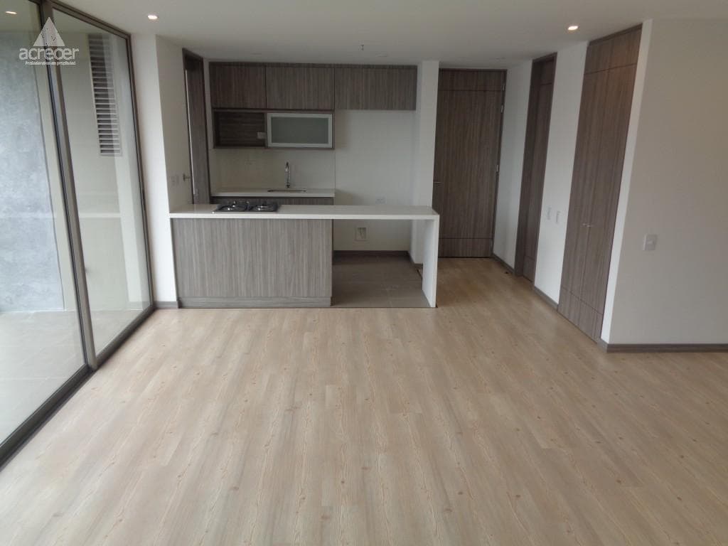 Apartamento en arriendo en La Cola Del Zorro, Poblado, Medellín — foto 3 de 20