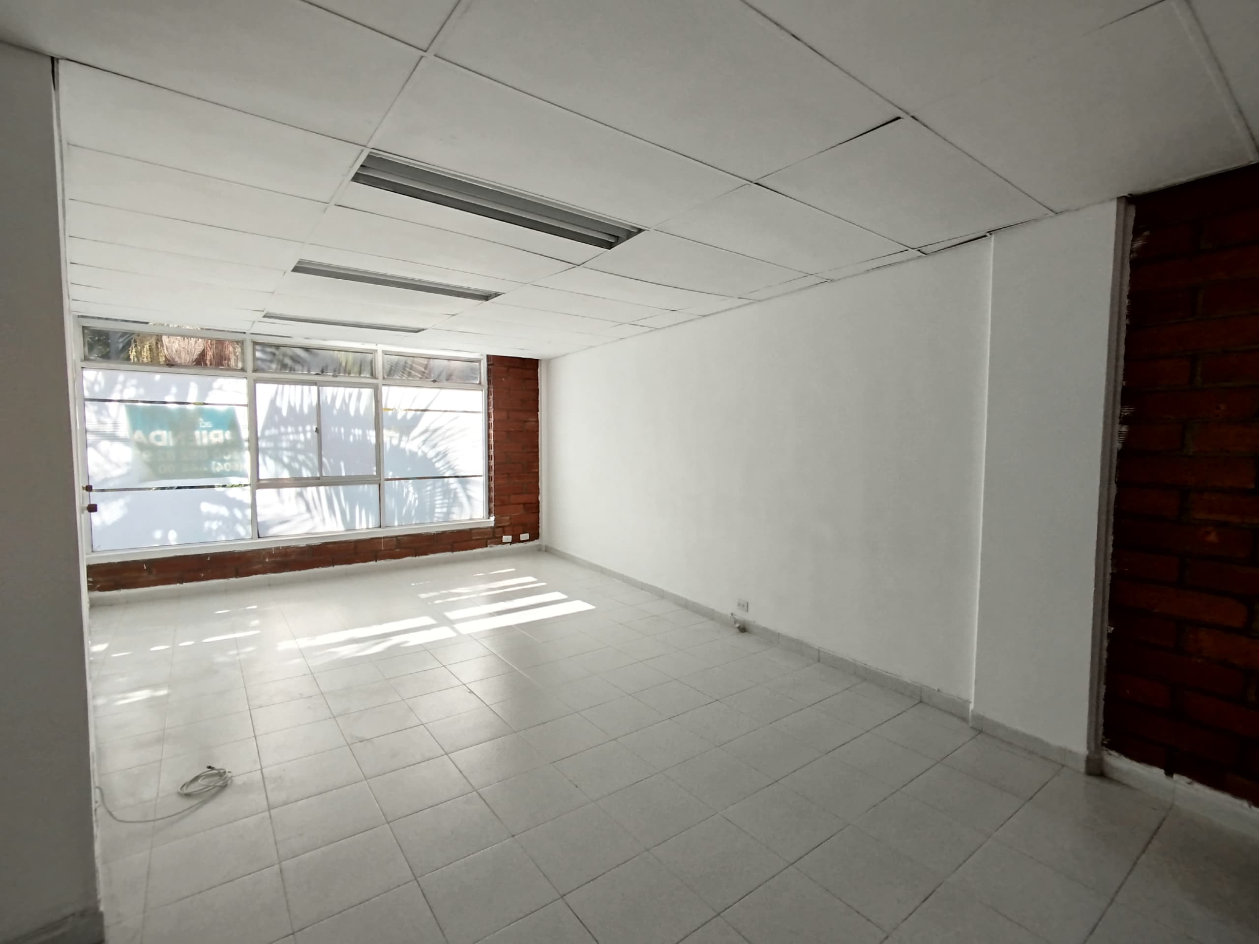 Oficina en arriendo en Miravalle, Belen, Medellín — foto 2 de 13