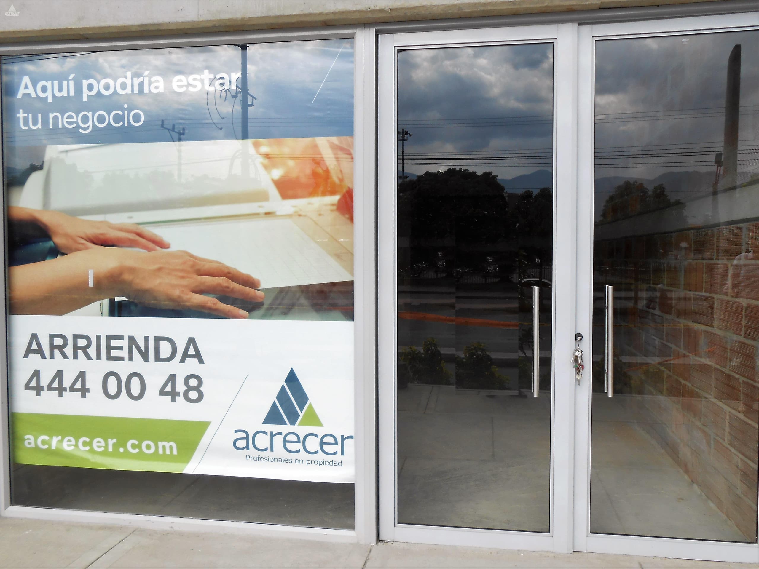 Local en arriendo en Naranjal, Laureles, Medellín — foto 3 de 5