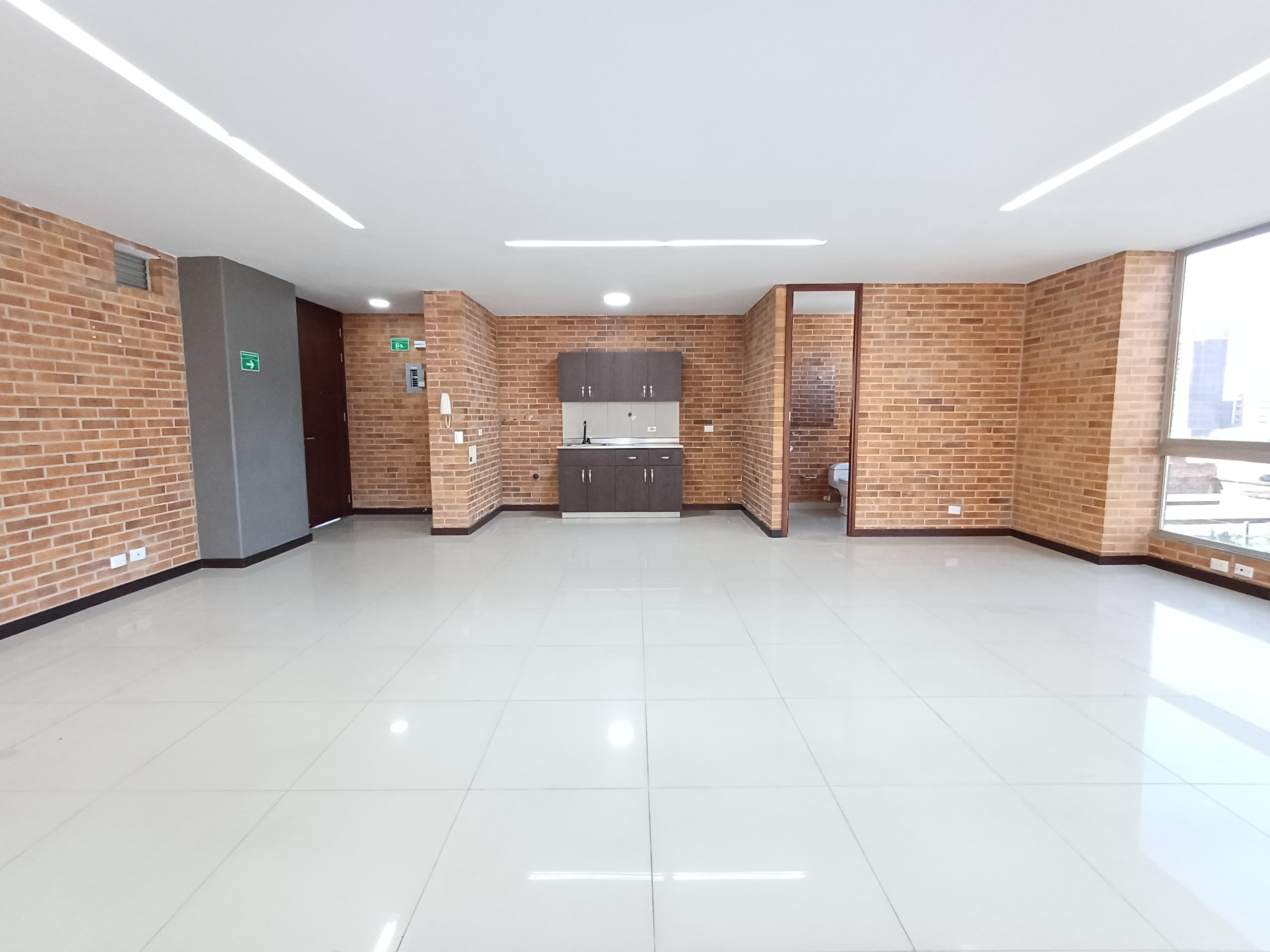 Oficina en arriendo en San Julian, Poblado, Medellín — foto 4 de 13