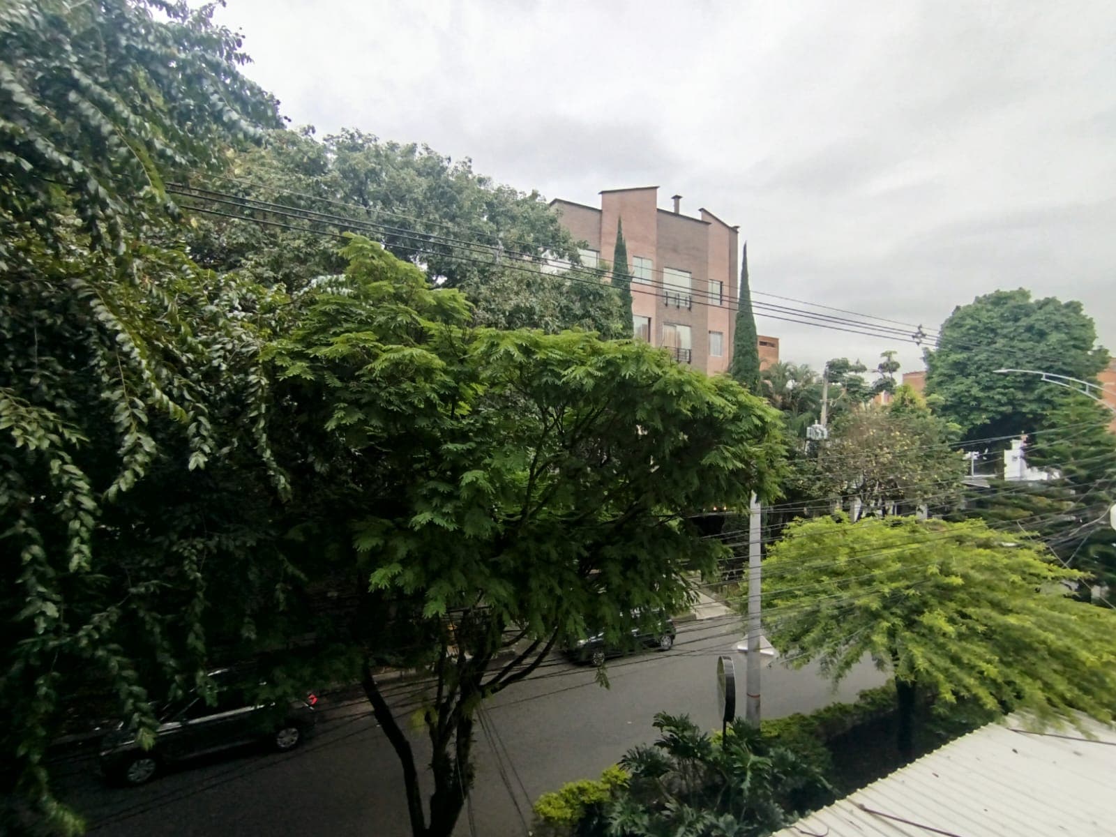 Oficina en arriendo en Suramericana, Laureles, Medellín — foto 2 de 16