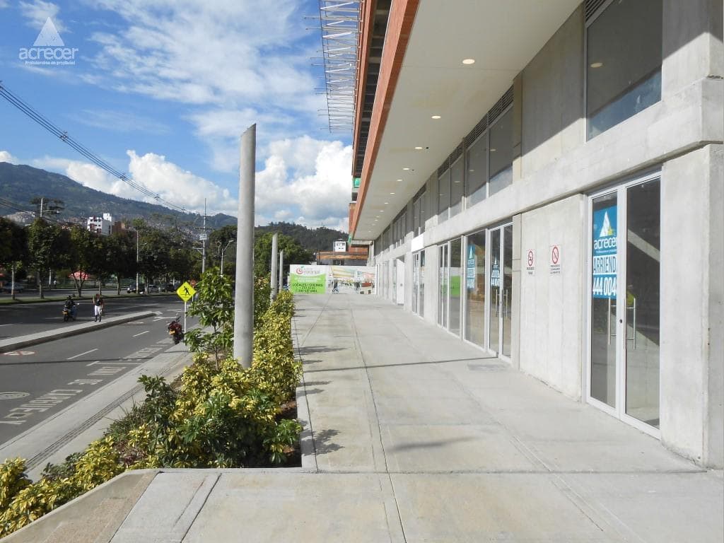 Local en arriendo en Naranjal, Laureles, Medellín — foto 1 de 4