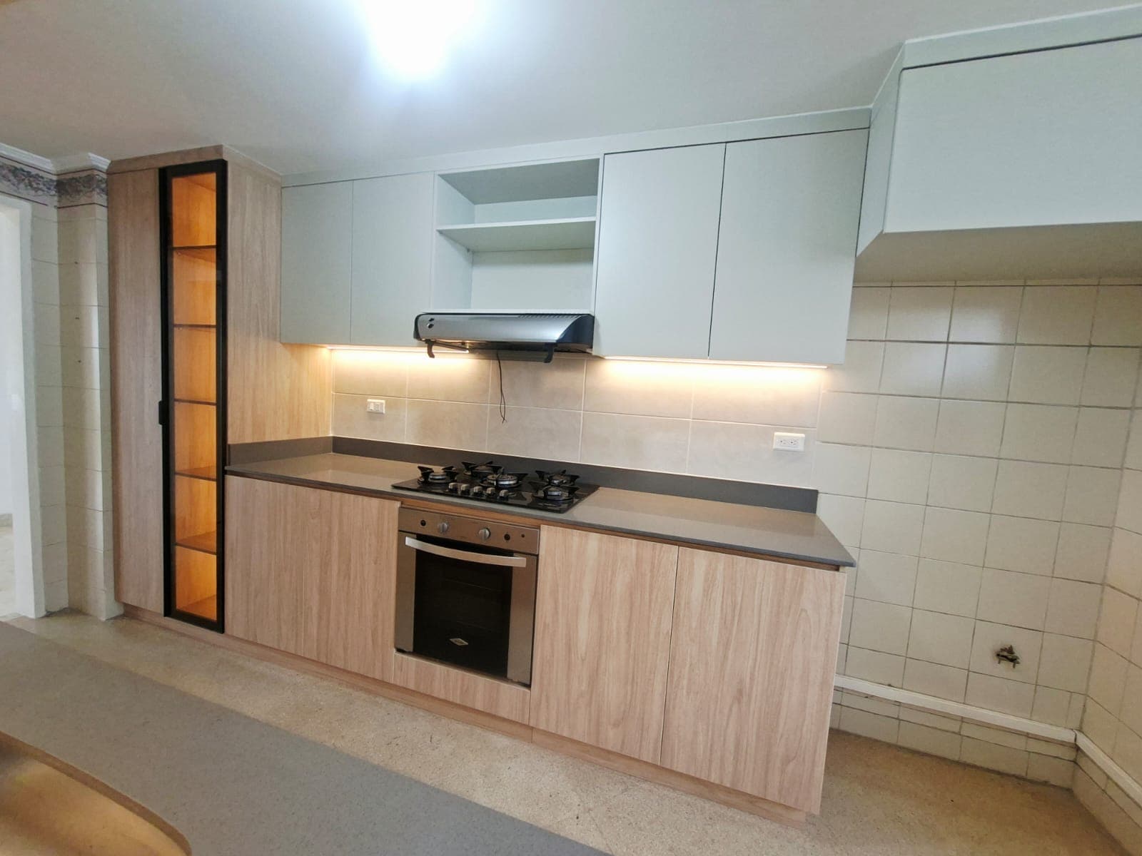 Apartamento en arriendo en El Tesoro, Poblado, Medellín — foto 1 de 19