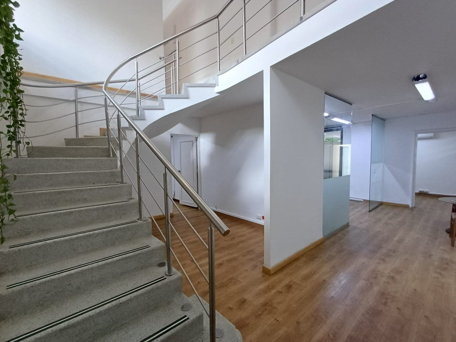 Casa Comercial en arriendo en Astorga, Poblado, Medellín — foto 1 de 20