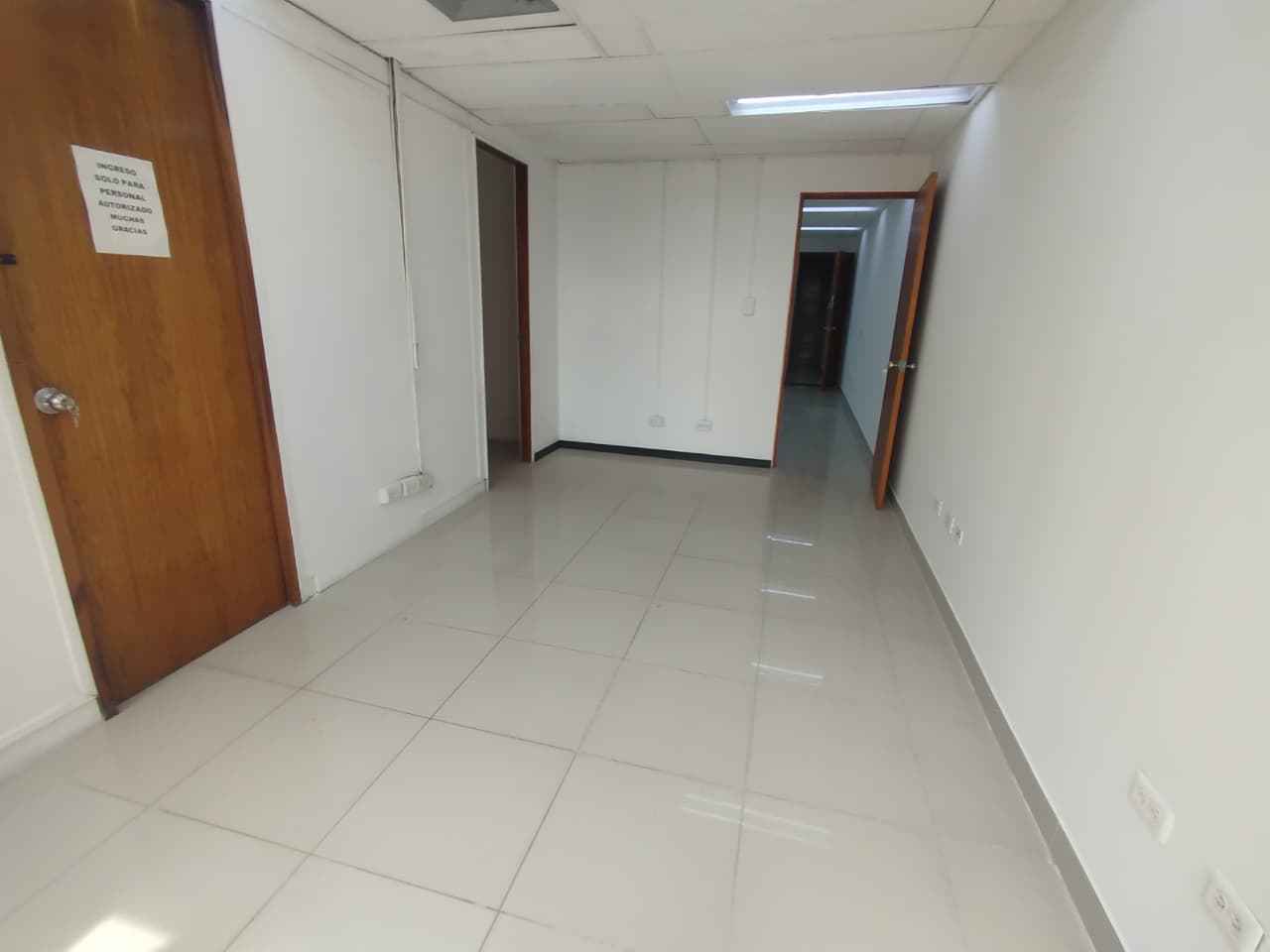 Oficina en arriendo en Med, Centro, Medellín — foto 4 de 12