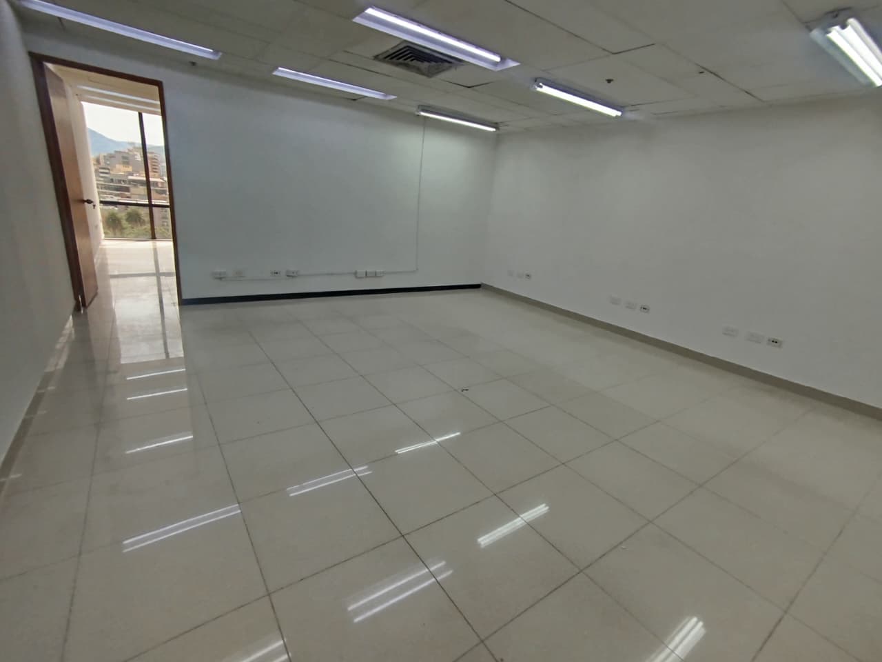 Oficina en arriendo en Med, Centro, Medellín — foto 5 de 12