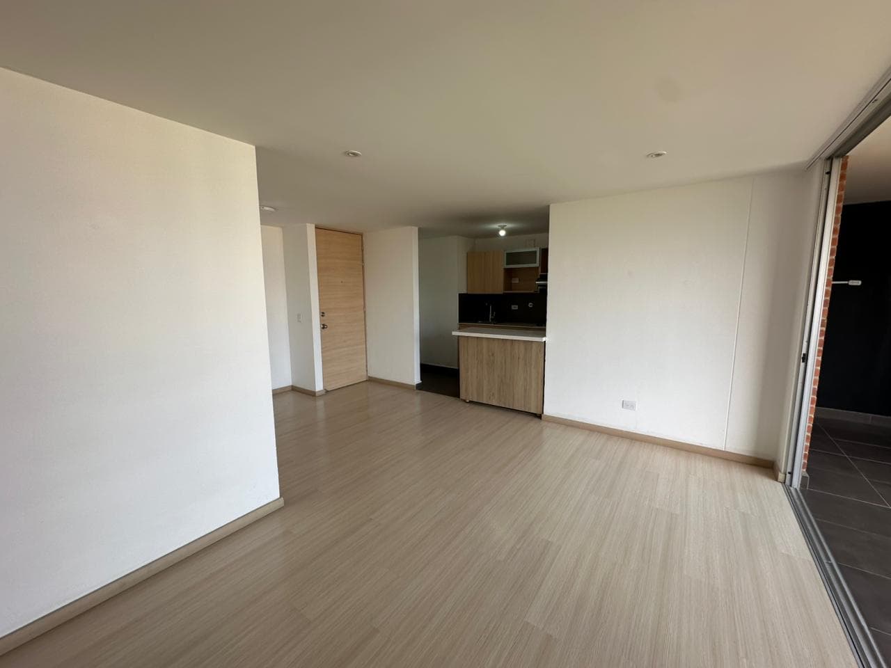 Apartamento en arriendo en El Esmeraldal, Envigado — foto 5 de 13