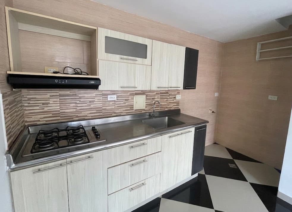 Apartamento en arriendo en Rodeo Alto, Belen, Medellín — foto 1 de 16