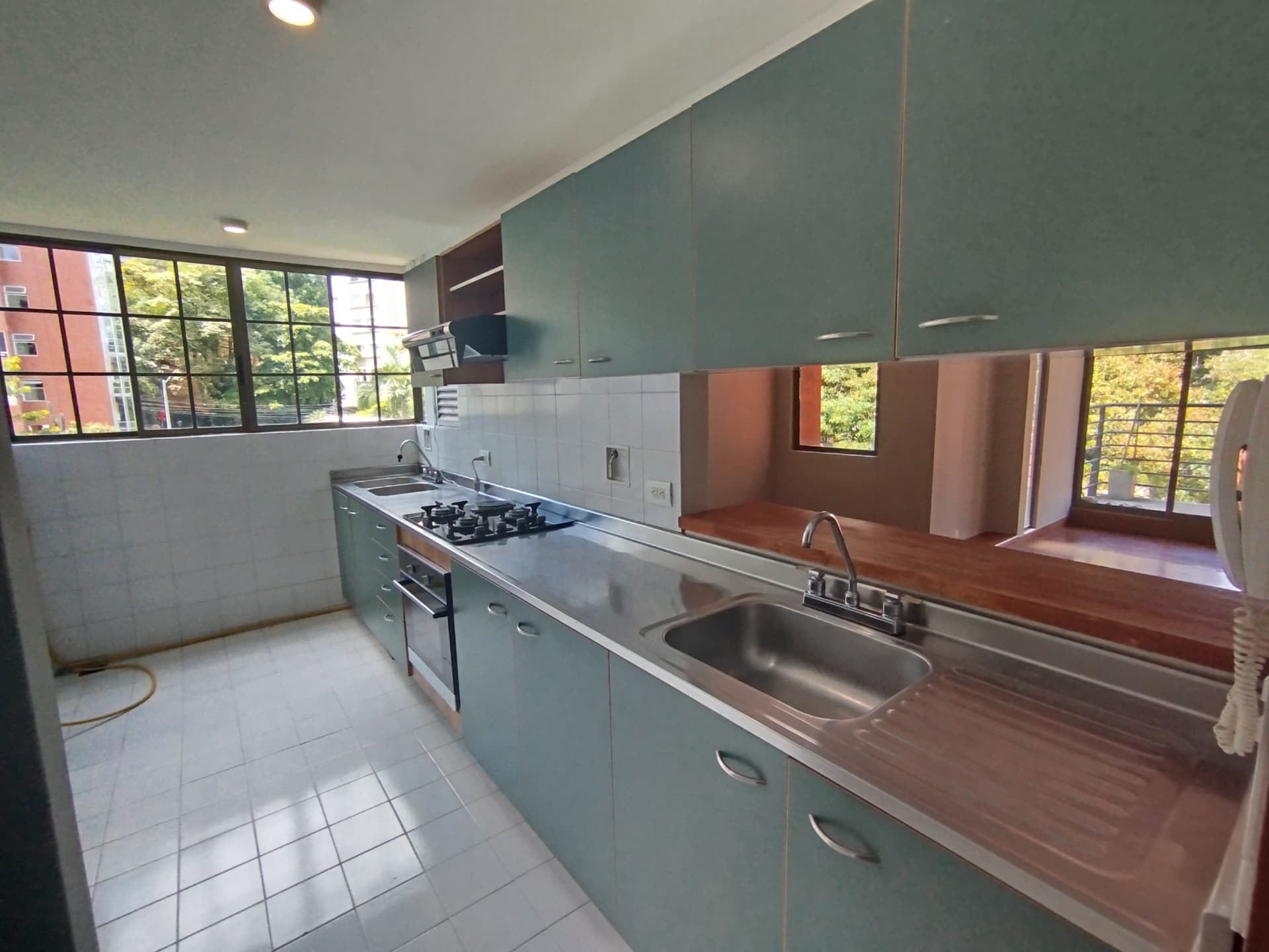 Apartamento en arriendo en Las Lomas, Poblado, Medellín — foto 1 de 17