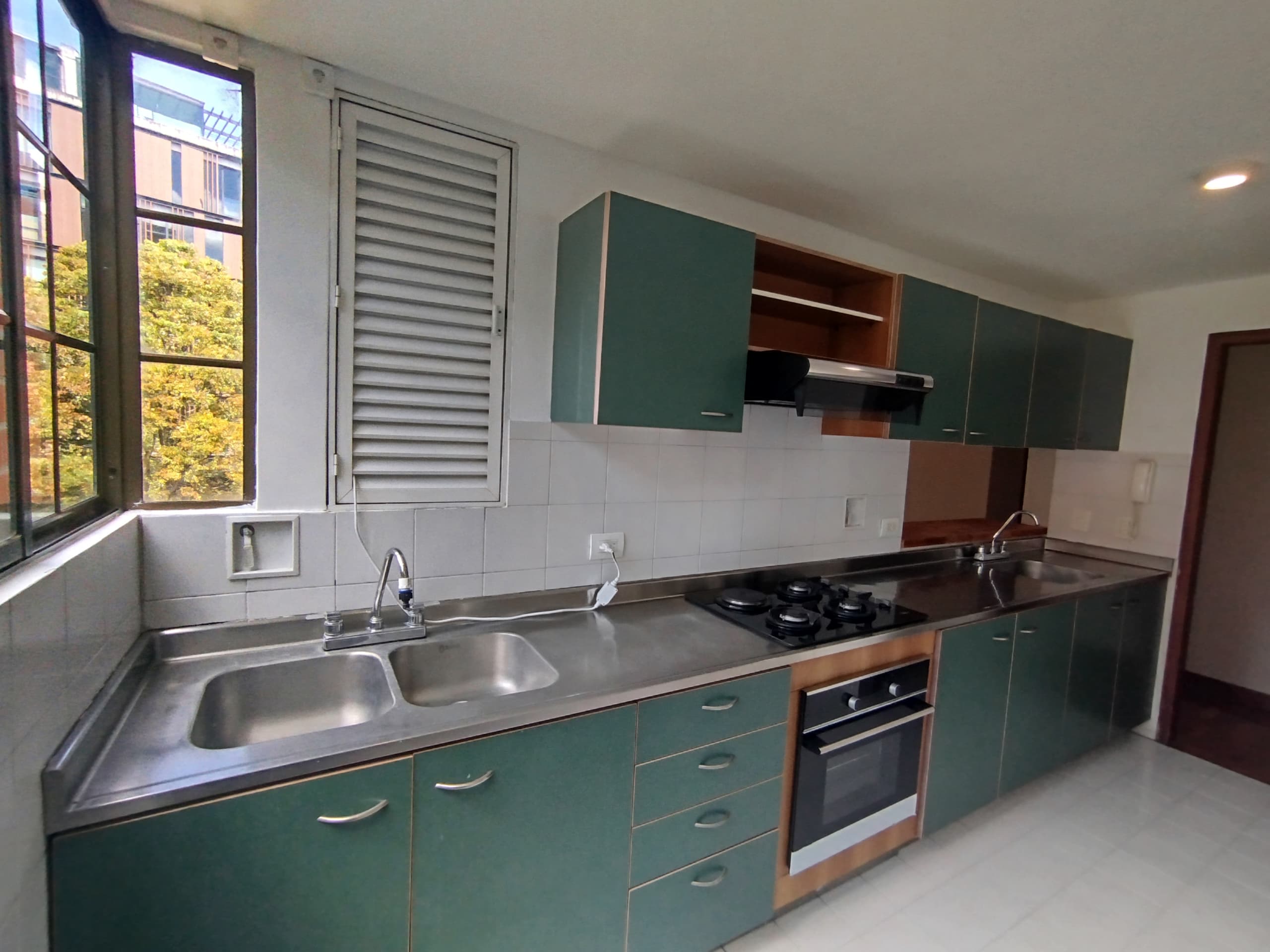 Apartamento en arriendo en Las Lomas, Poblado, Medellín — foto 2 de 17
